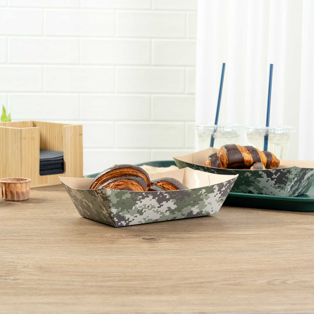 Bio Tek 2 lb Camouflage Paper #200 Food Tray / Boat - 6 1/2" x 3 3/4" x 2 1/4" - 50 count box