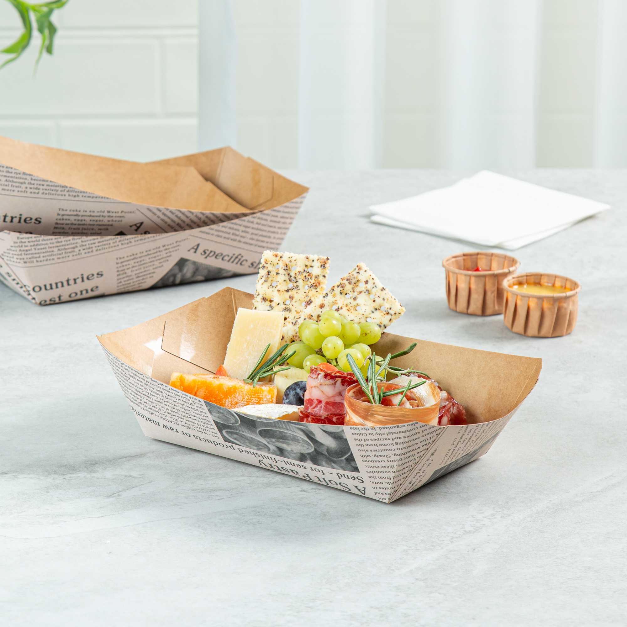 Bio Tek 2 lb Newsprint Paper #200 Food Tray / Boat - 6 1/2" x 3 3/4" x 2 1/4" - 200 count box