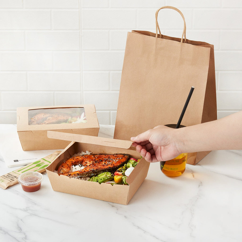 Cafe Vision 71 oz Kraft Paper Large Take Out Container - Hinge Lock - 8 3/4'' x 6 1/2'' x 2 1/2'' - 200 count box