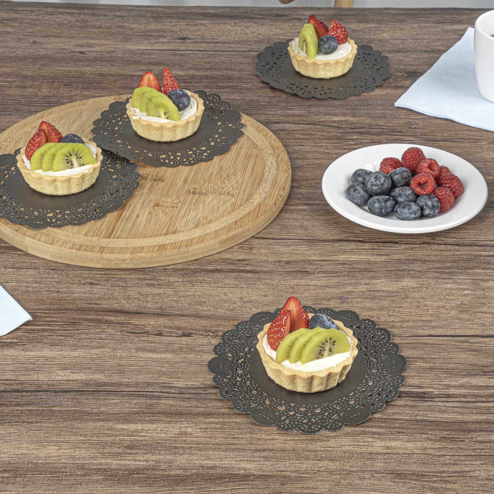 Pastry Tek Round Black Paper Doilies - Lace - 6" x 6" - 4000 count box