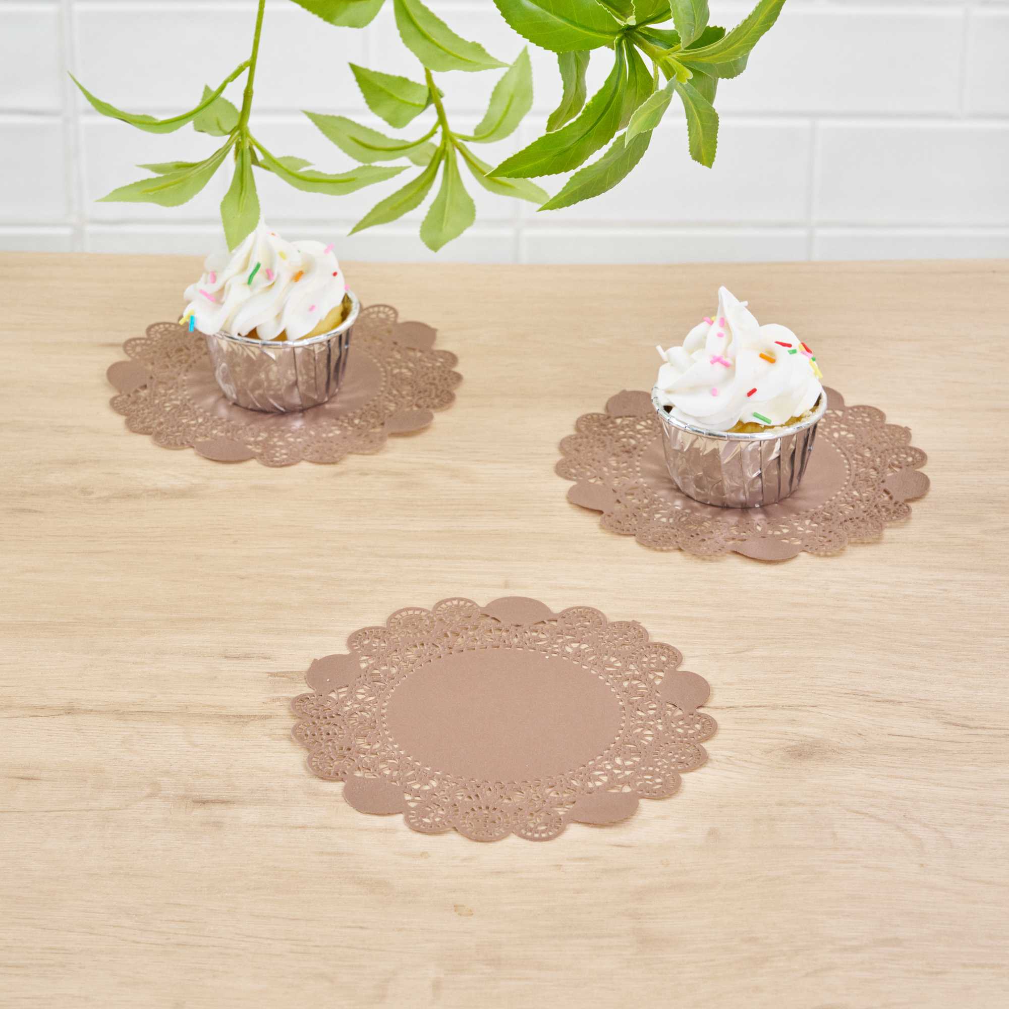 Pastry Tek Round Brown Paper Doilies - Lace - 6" x 6" - 100 count box
