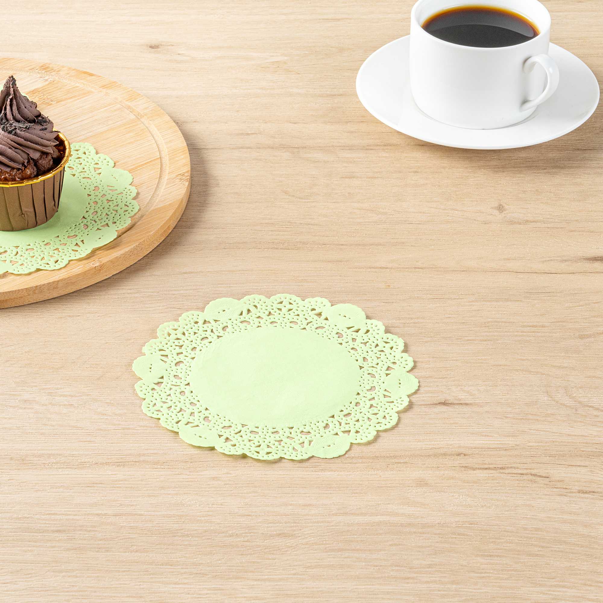 Pastry Tek Round Green Paper Doilies - Lace - 6" x 6" - 4000 count box