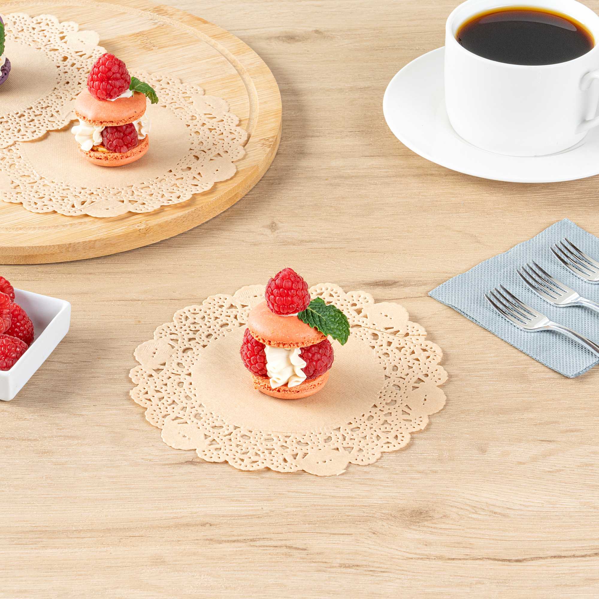 Pastry Tek Round Kraft Paper Doilies - Lace - 6" x 6" - 4000 count box
