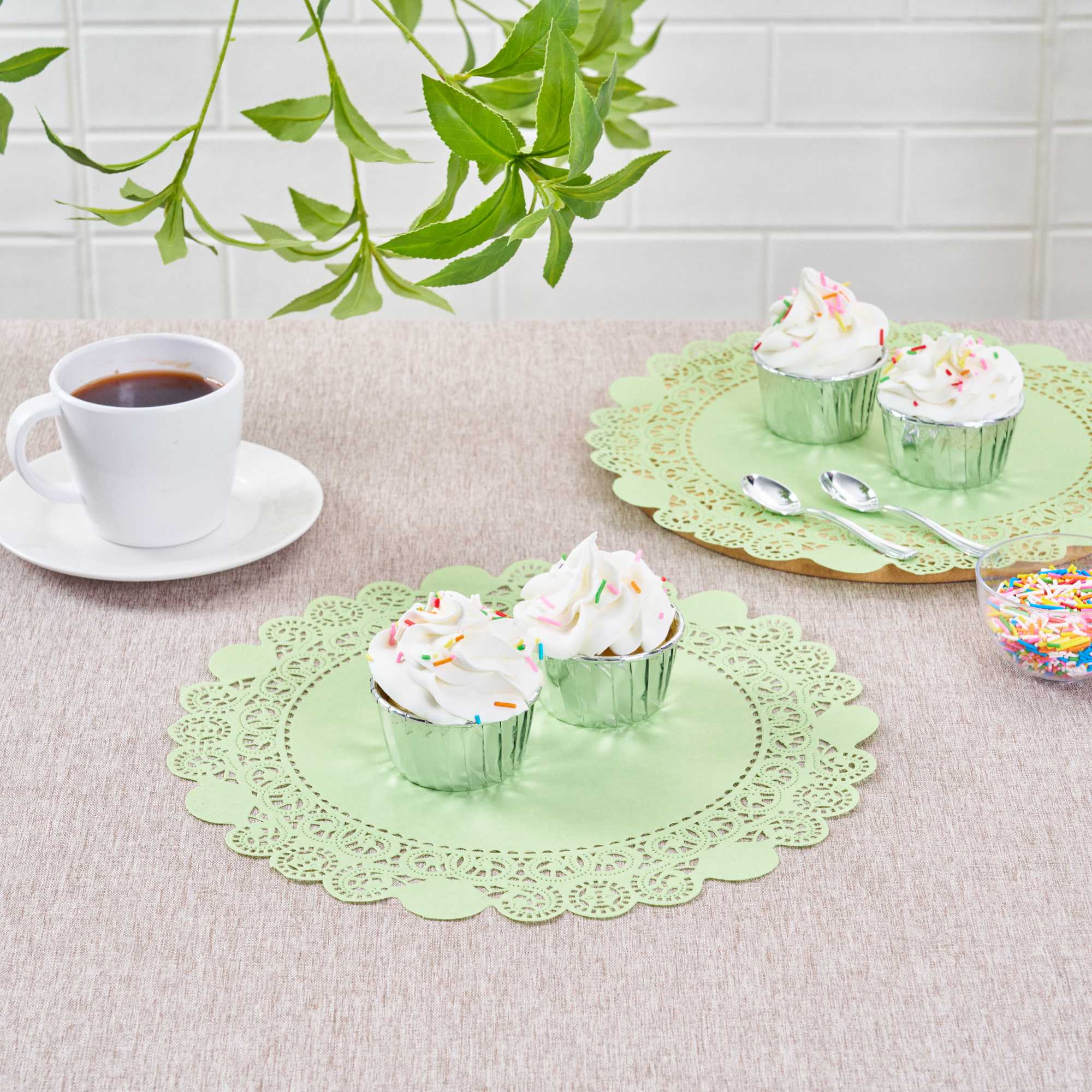 Pastry Tek Round Green Paper Doilies - Lace - 12" x 12" - 100 count box