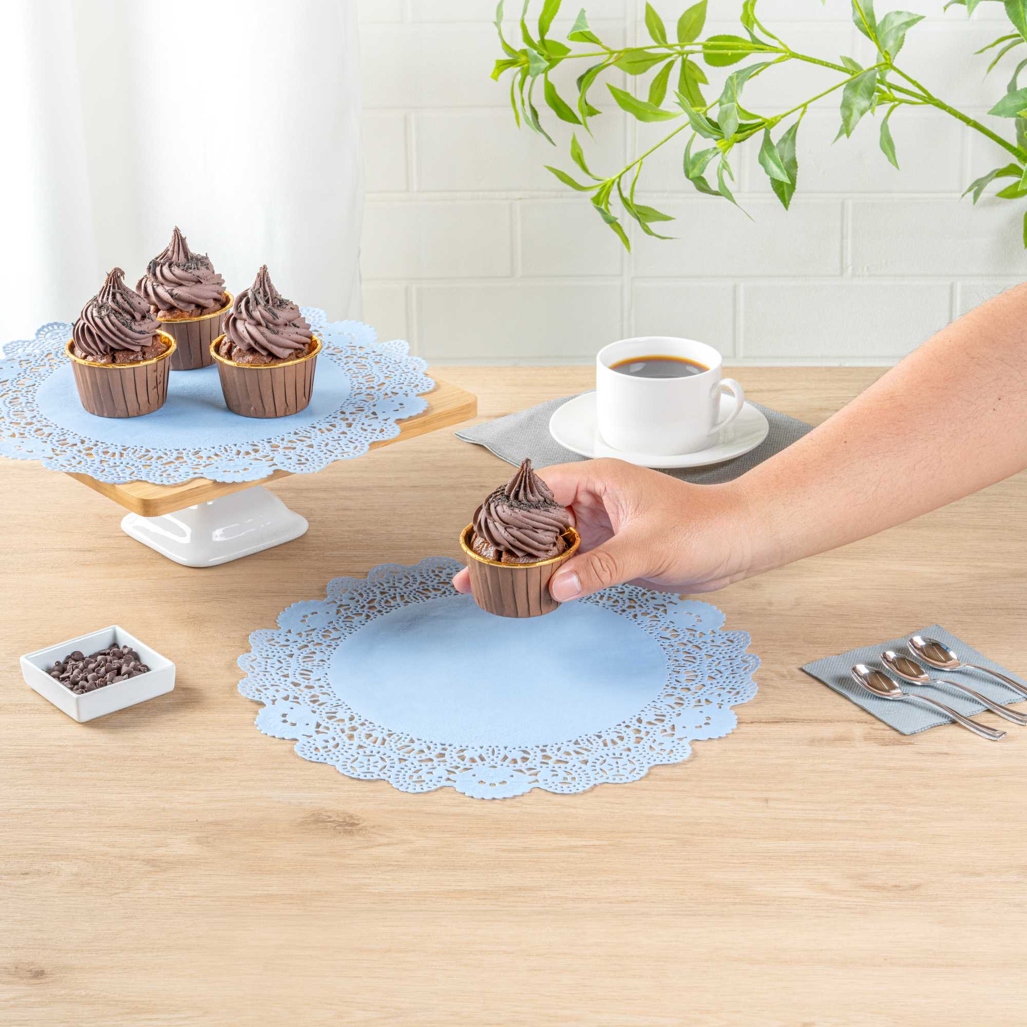 Pastry Tek Round Sky Blue Paper Doilies - Lace - 12" x 12" - 4000 count box