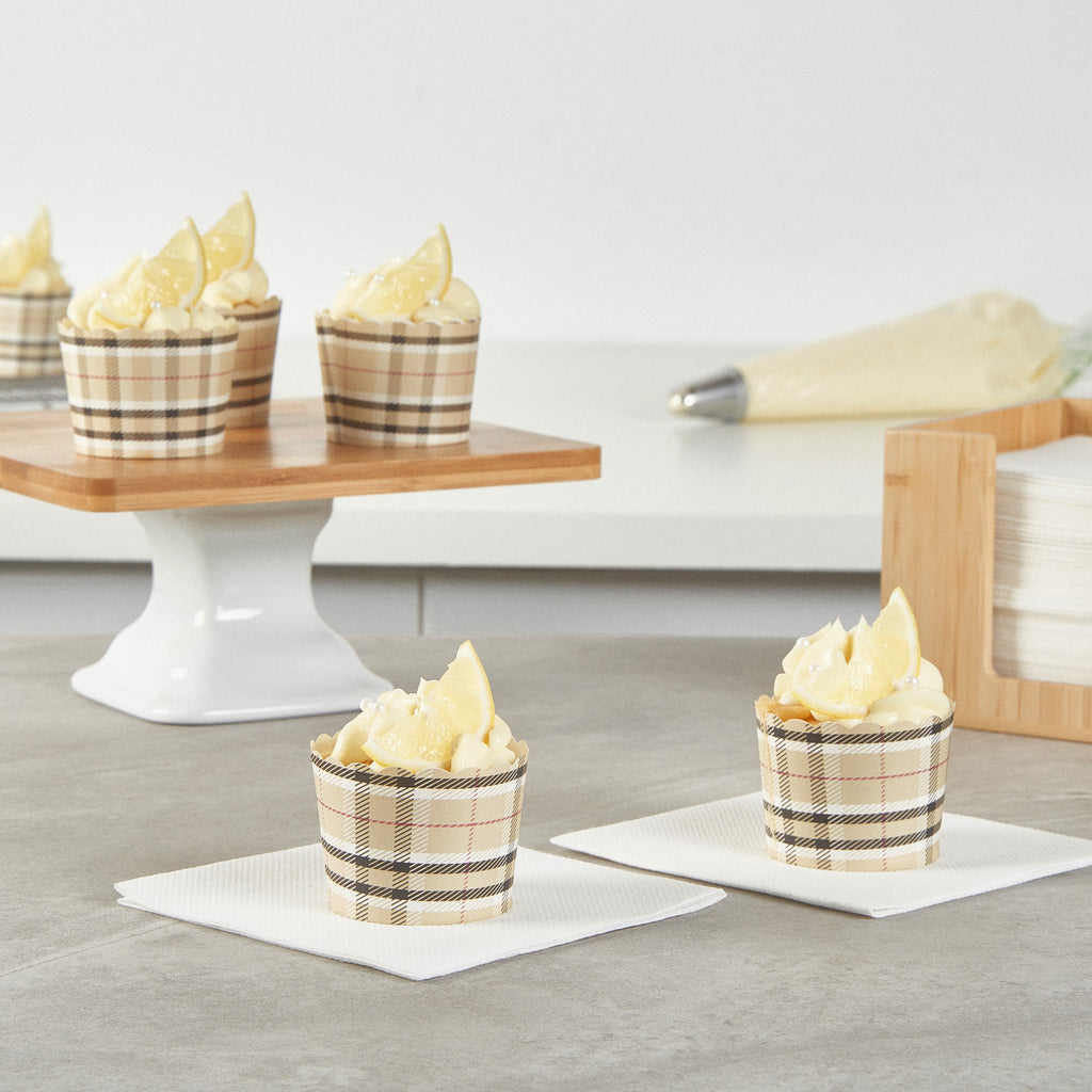 Panificio 3 oz Round Plaid Paper Mini Baking Cup - Scalloped - 2 1/2" x 2 1/2" x 1 3/4" - 200 count box