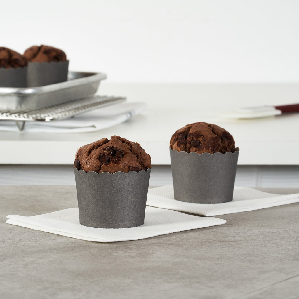 Panificio 3 oz Round Gray Paper Mini Baking Cup - Scalloped - 2 1/2" x 2 1/2" x 1 3/4" - 200 count box