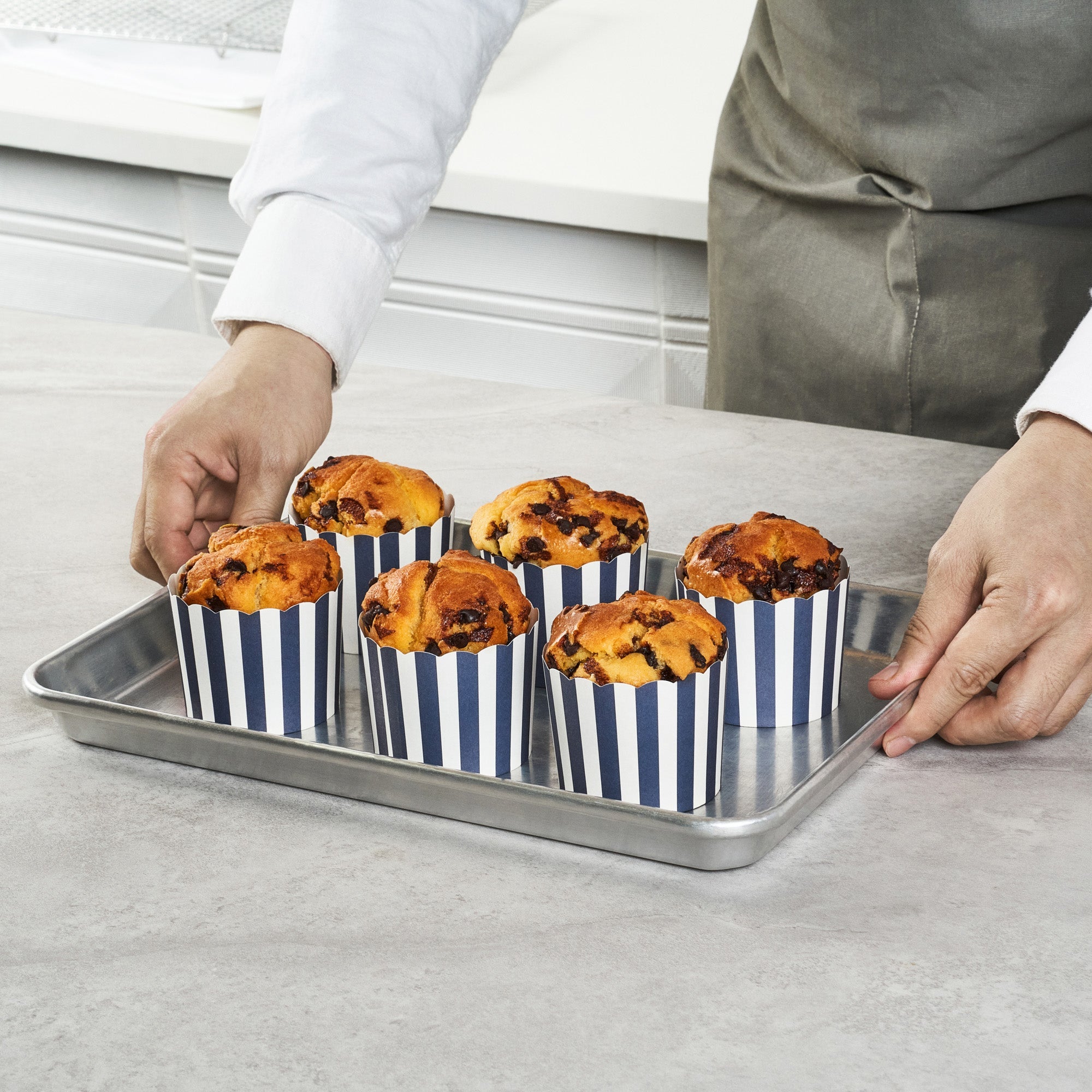Panificio 6 oz Round Stripe Blue Paper Classic Baking Cup - Scalloped - 2 3/4" x 2 3/4" x 2 1/4" - 200 count box
