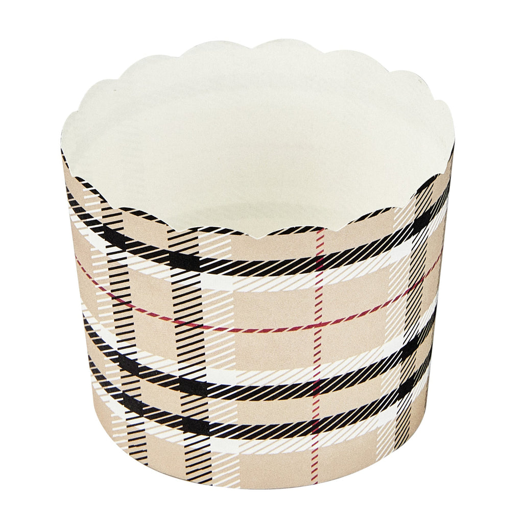 Panificio 6 oz Round Plaid Paper Classic Baking Cup - Scalloped - 2 3/4" x 2 3/4" x 2 1/4" - 200 count box