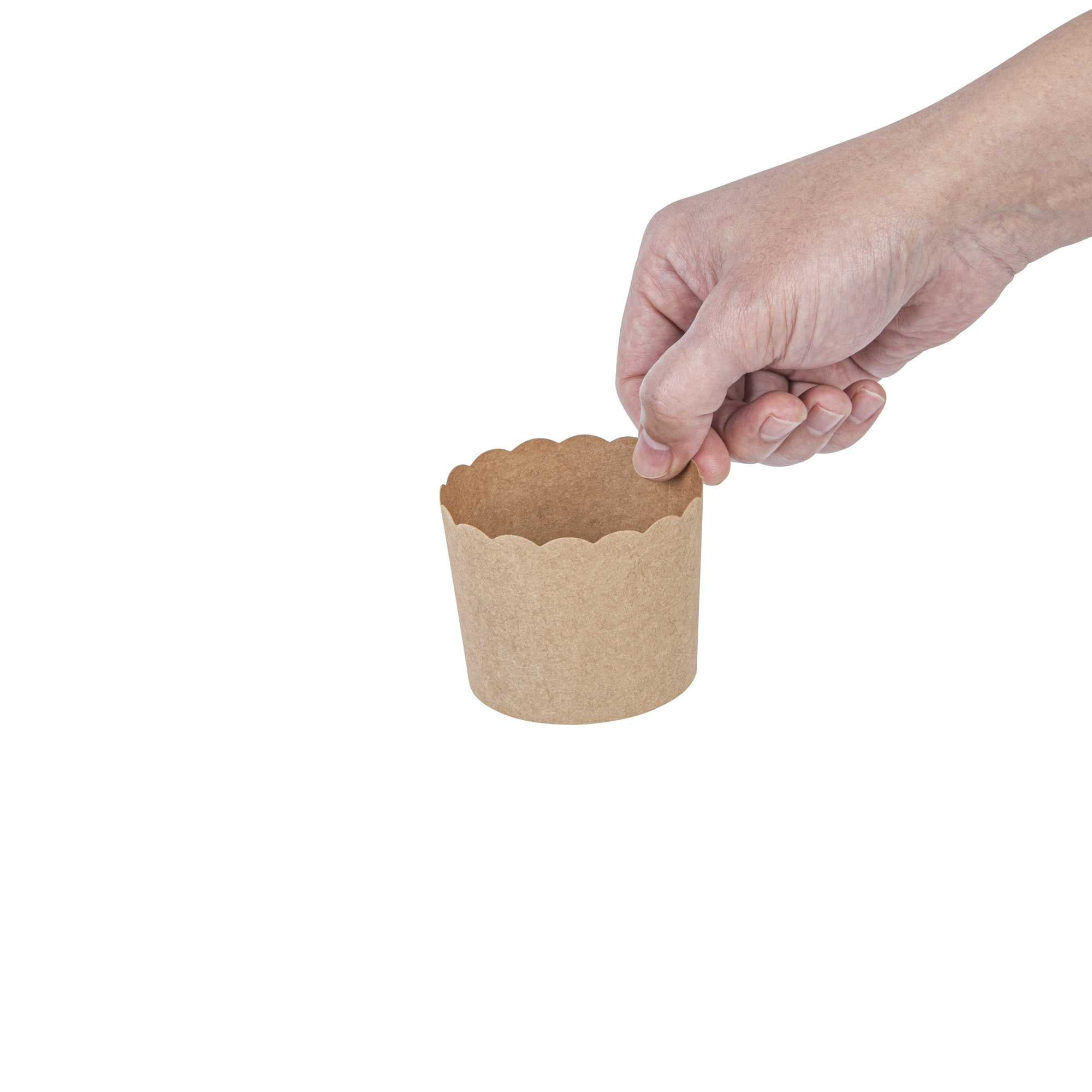 Panificio 6 oz Kraft Paper Classic Baking Cup - Scalloped - 2 3/4" x 2 3/4" x 2 1/4" - 200 count box