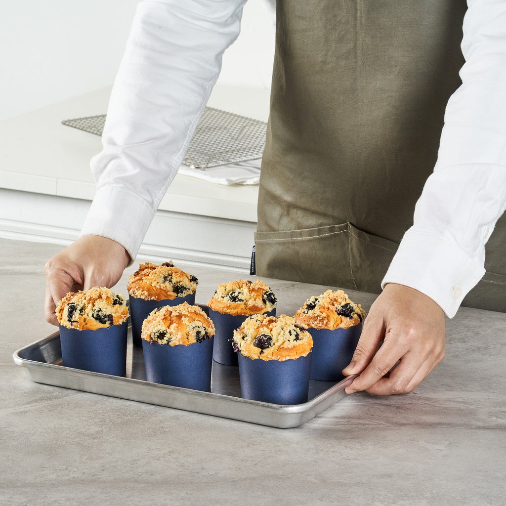 Panificio 6 oz Round Midnight Blue Paper Classic Baking Cup - Scalloped - 2 3/4" x 2 3/4" x 2 1/4" - 200 count box