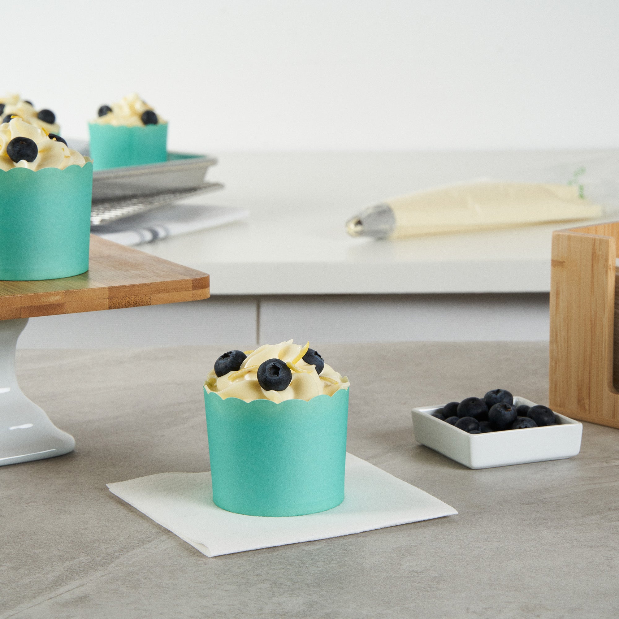 Panificio 6 oz Round Turquoise Paper Classic Baking Cup - Scalloped - 2 3/4" x 2 3/4" x 2 1/4" - 200 count box