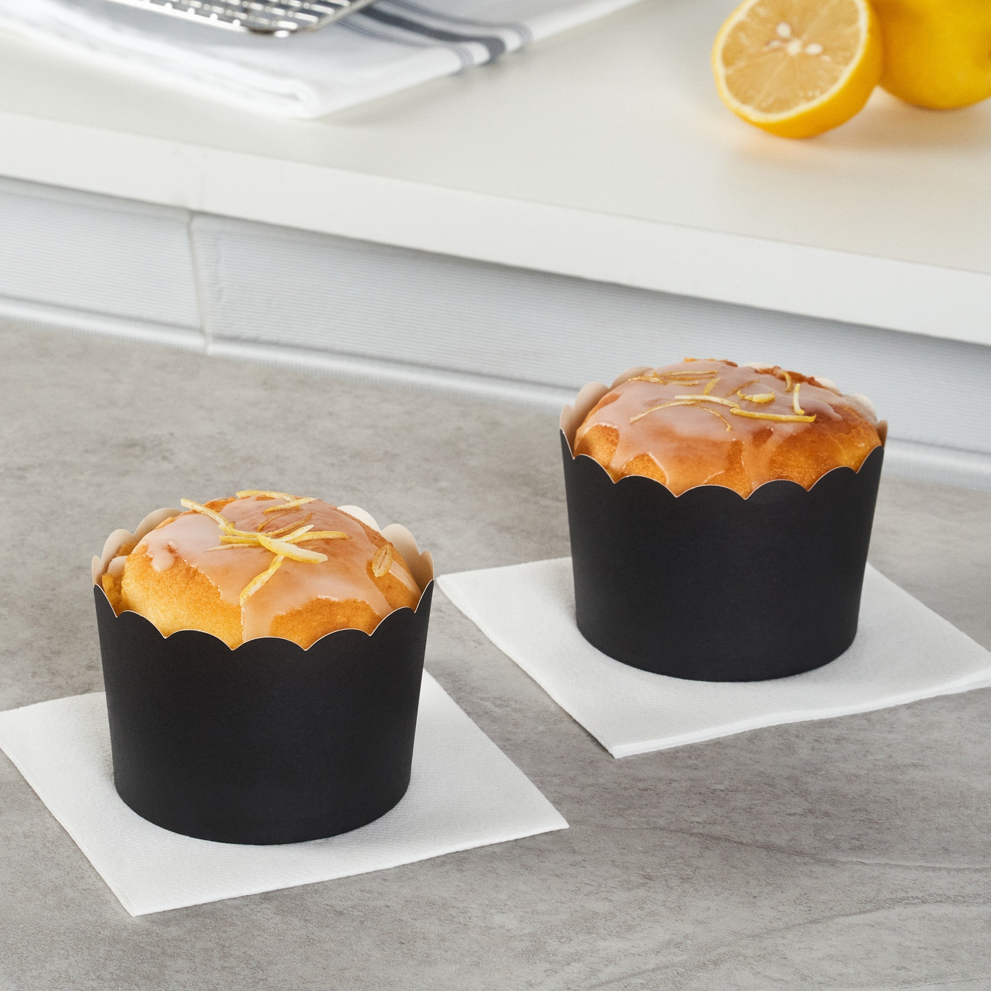 Panificio 10 oz Black Paper Jumbo Baking Cup - Scalloped - 3 1/2" x 3 1/2" x 2 1/2" - 200 count box