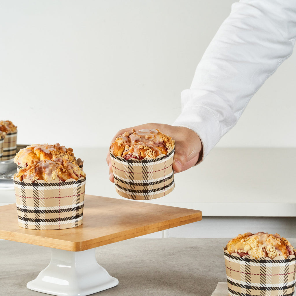 Panificio 10 oz Round Plaid Paper Jumbo Baking Cup - Scalloped - 3 1/2" x 3 1/2" x 2 1/2" - 200 count box