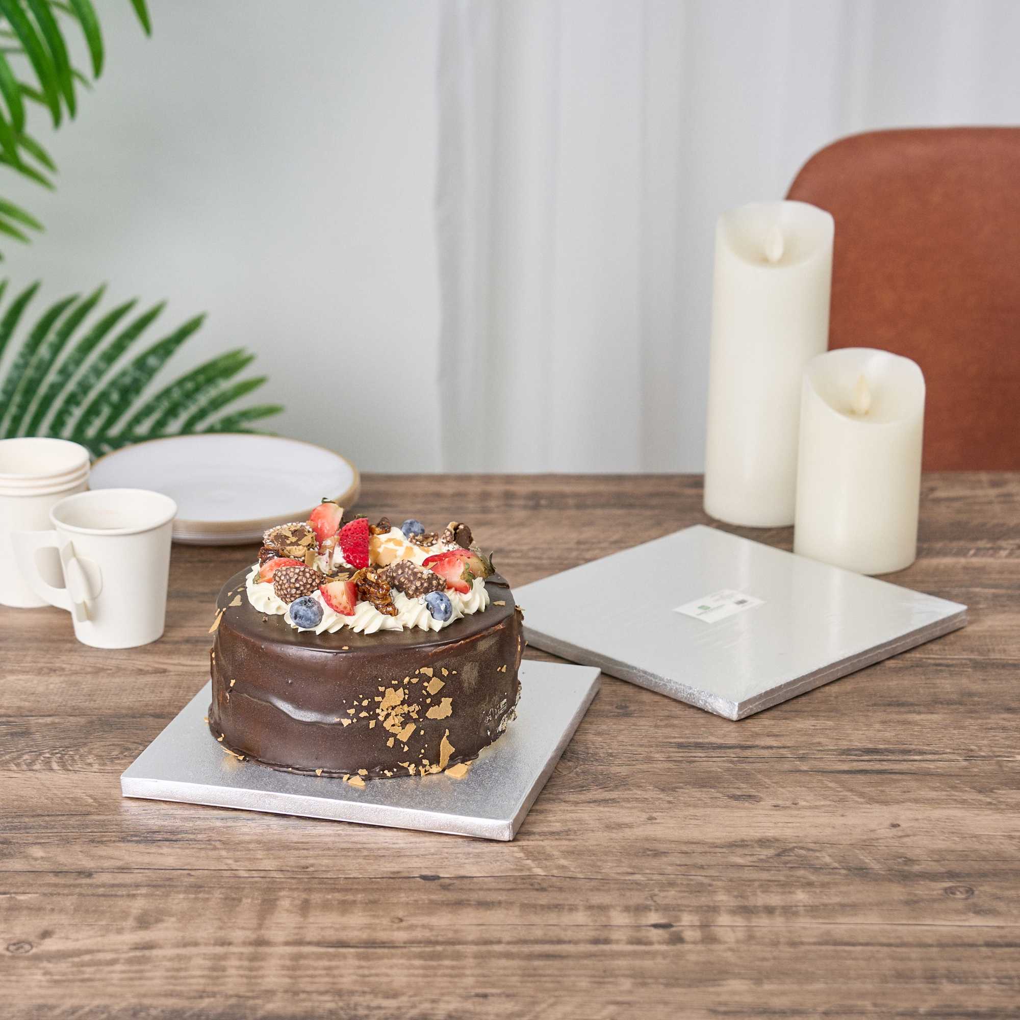 Pastry Tek Square Metallic Silver Cardboard Cake Drum Board - Covered Edge - 8" x 8" x 1/2" - 1 count box