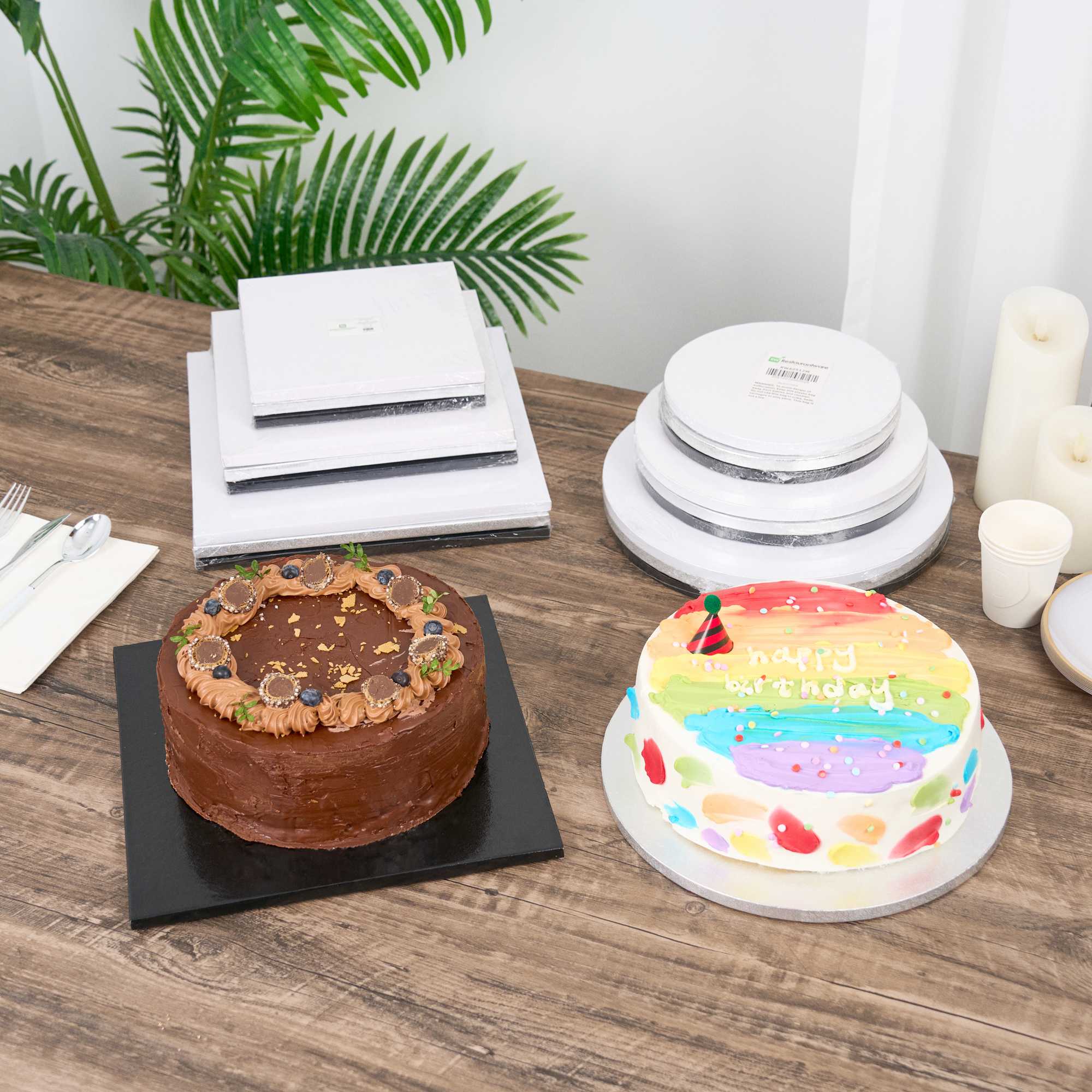 Pastry Tek Square White Cardboard Cake Drum Board - Covered Edge - 10" x 10" x 1/2" - 1 count box