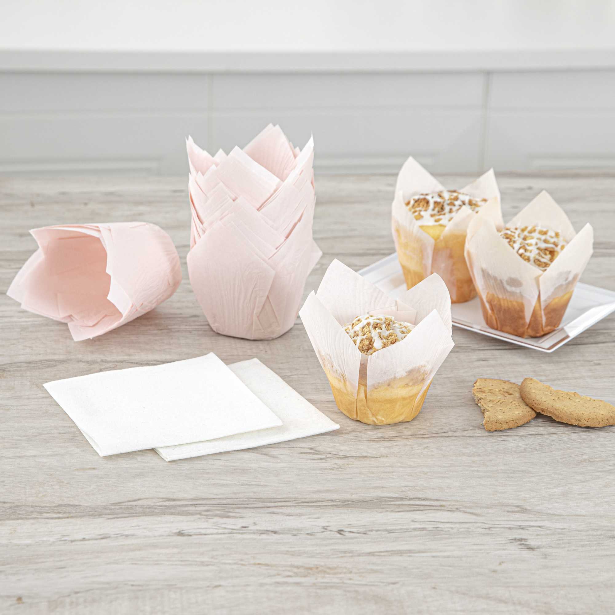 Panificio 4 oz Pink Paper Tulip Baking Cup - Greaseproof - 3 1/2" x 3 1/2" x 3 1/2" - 200 count box