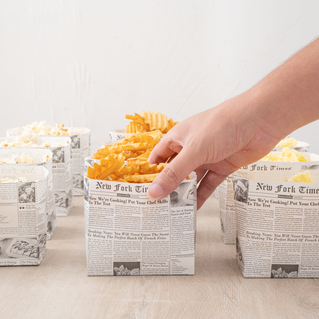 Bag Tek Newsprint Paper Large Snack Bag - 4 1/4" x 2 1/2" x 3 3/4" - 100 count box