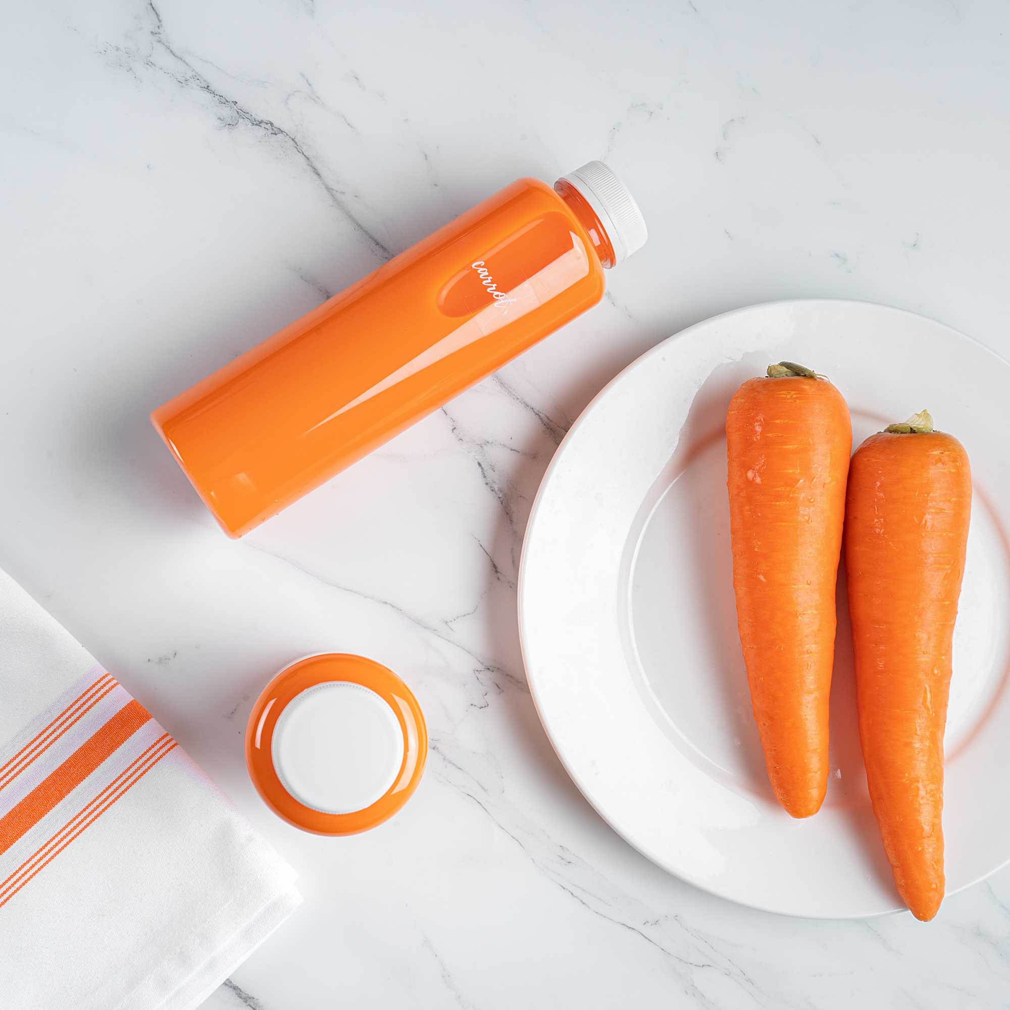 Label Tek Plastic Carrot Label - Clear with White Font, Water-Resistant - 2" x 1" - 100 count box