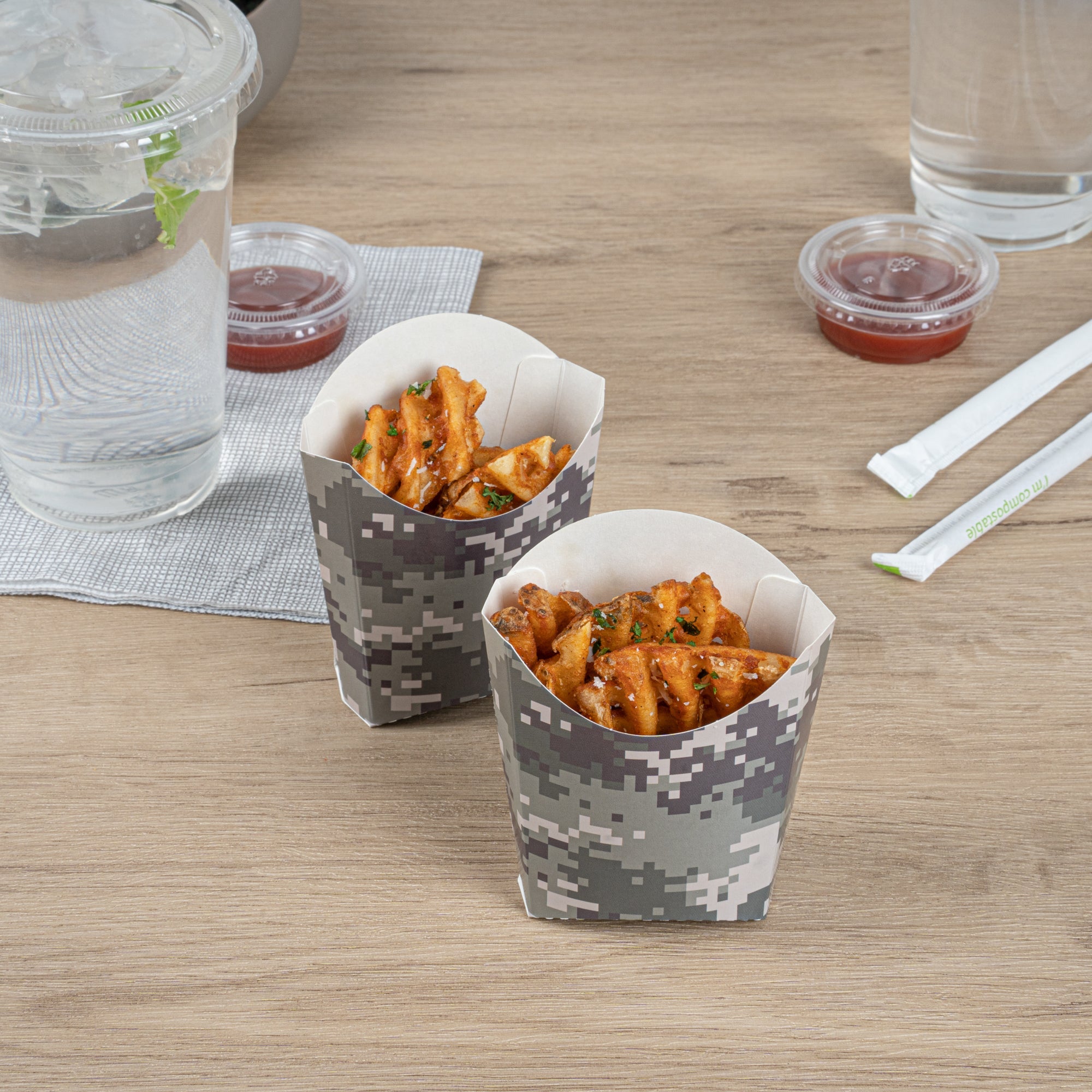 Bio Tek 2 oz Camouflage Paper Fry Cup / Snack Container - 4" x 2 3/4" x 3 1/2" - 100 count box