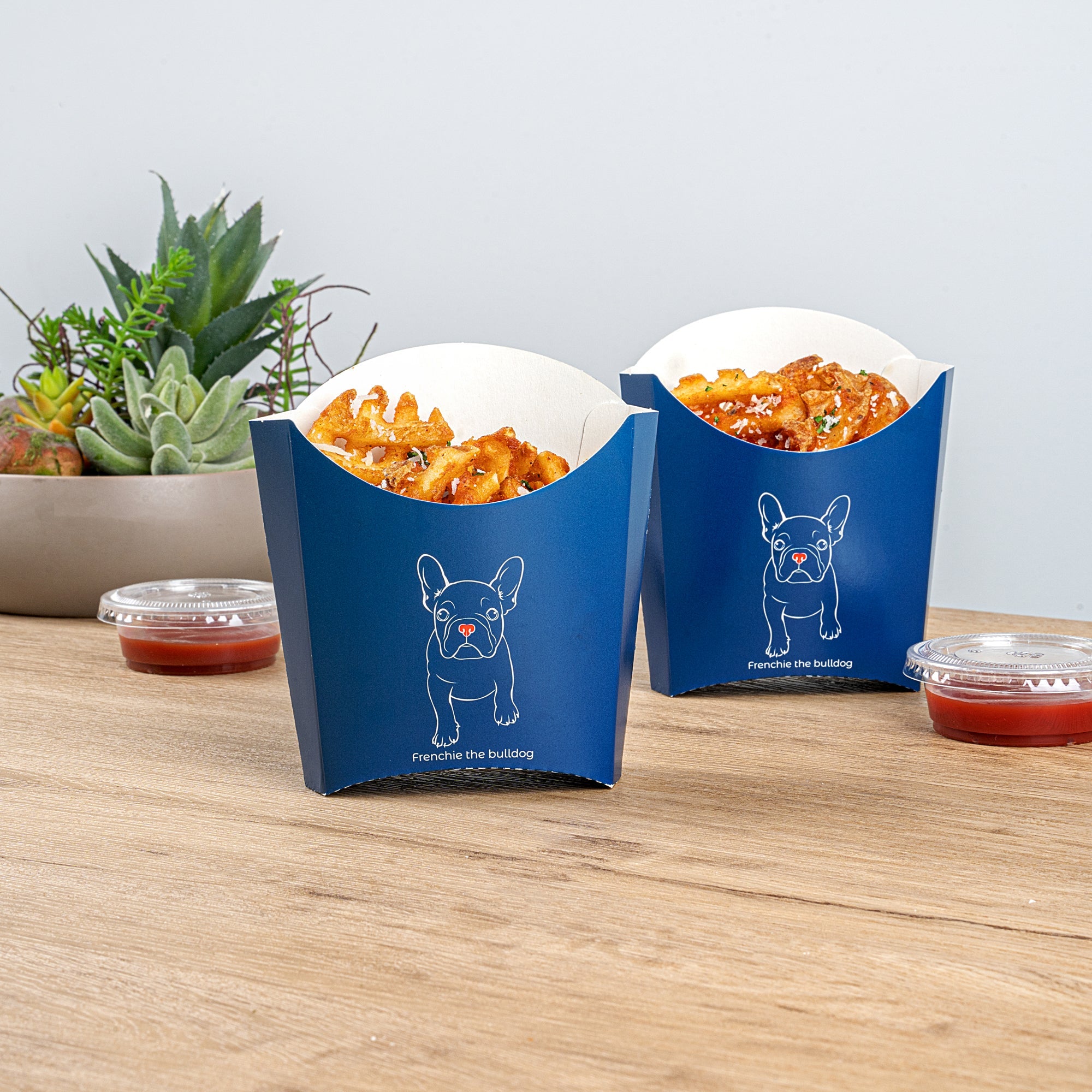Bio Tek 3 oz Frenchie Paper Fry Cup / Snack Container - 4 1/2" x 3 1/4" x 3 3/4" - 100 count box