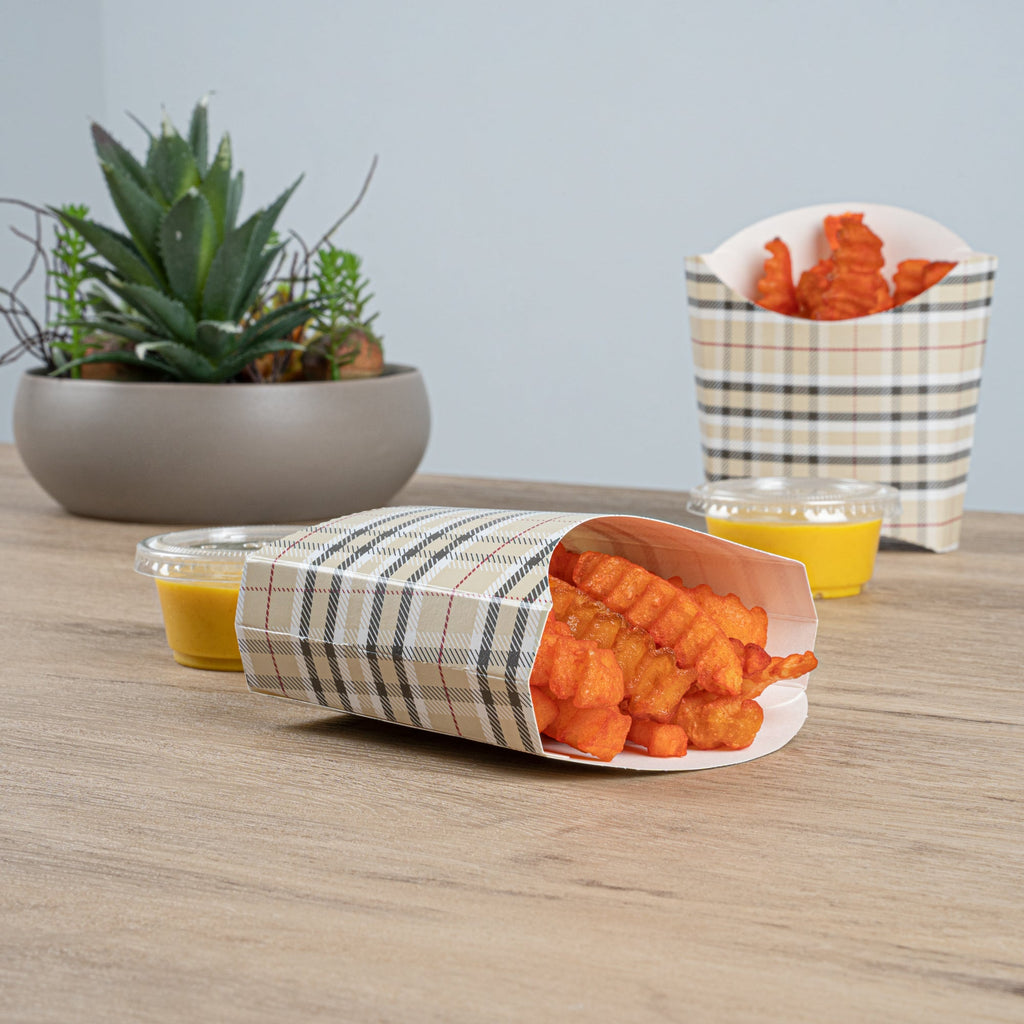 Bio Tek 3 oz Plaid Paper Fry Cup / Snack Container - 4 1/2" x 3 1/4" x 3 3/4" - 100 count box