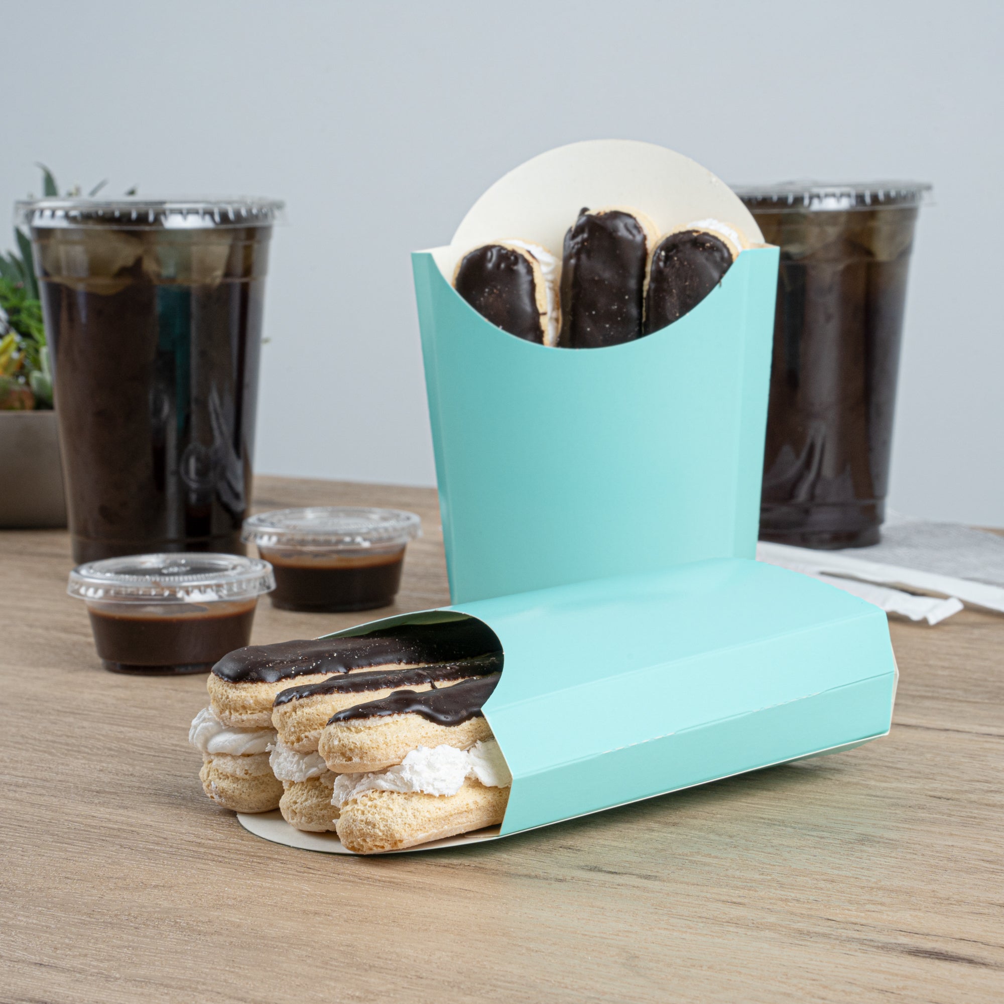 Bio Tek 4 oz Turquoise Paper Fry Cup / Snack Container - 4 3/4" x 3 1/2" x 5" - 100 count box