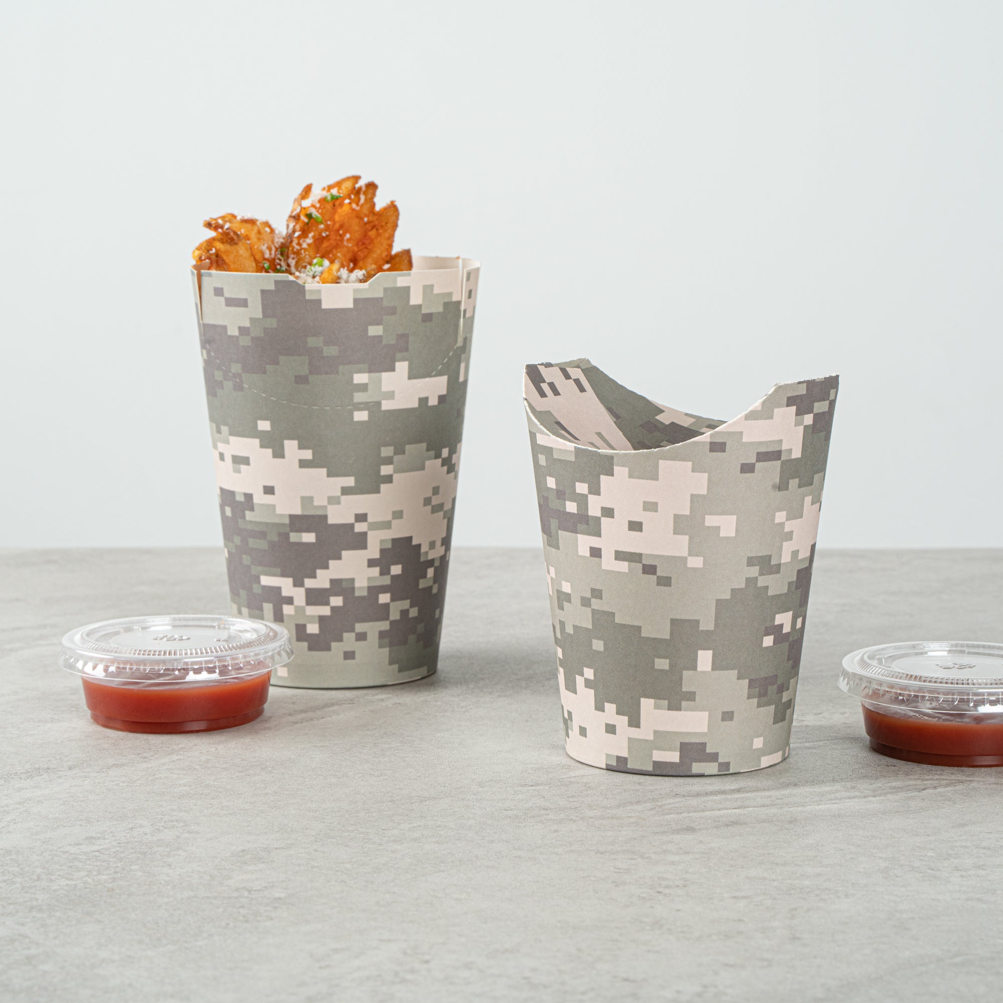 Bio Tek 16 oz Round Camouflage Paper To Go Fry Cup - 3 1/4" x 3 1/4" x 4 1/4" - 100 count box