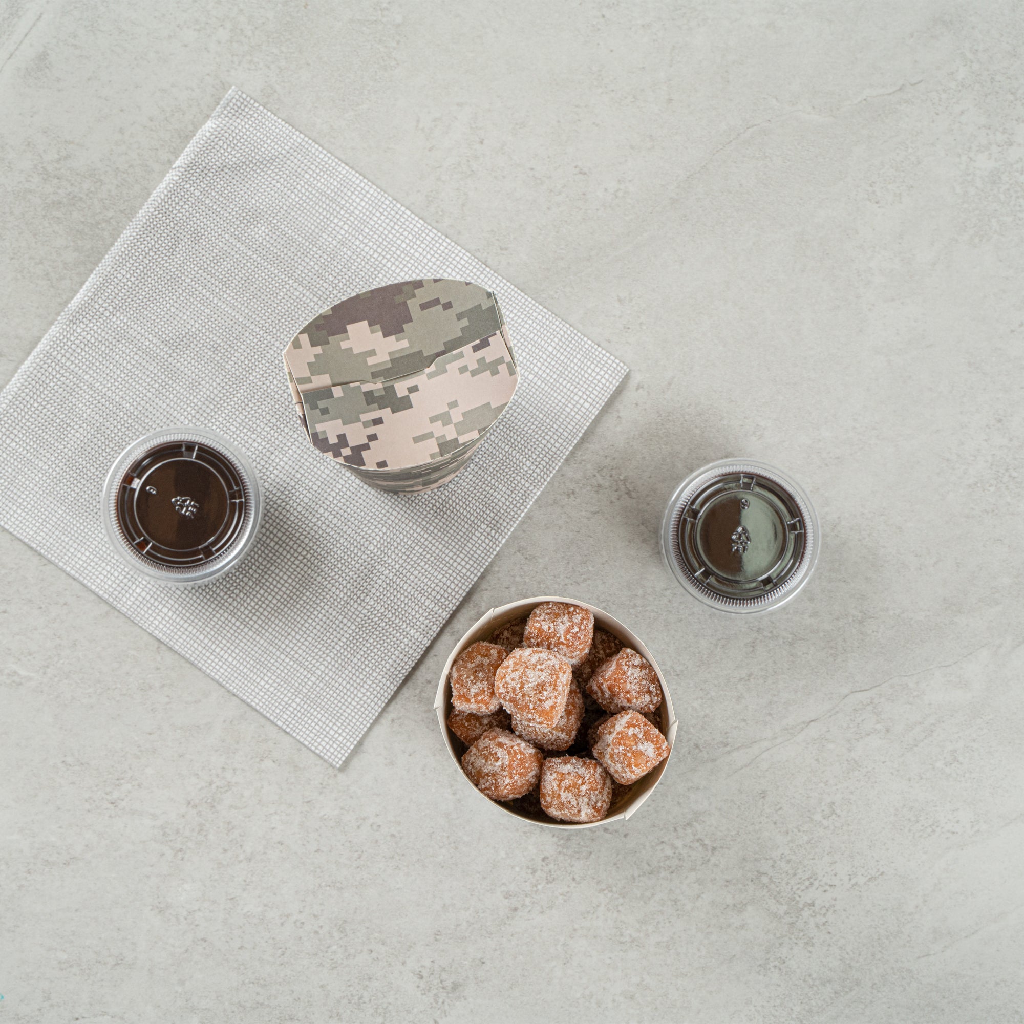 Bio Tek 20 oz Round Camouflage Paper To Go Fry Cup - 3 1/4" x 3 1/4" x 5" - 100 count box