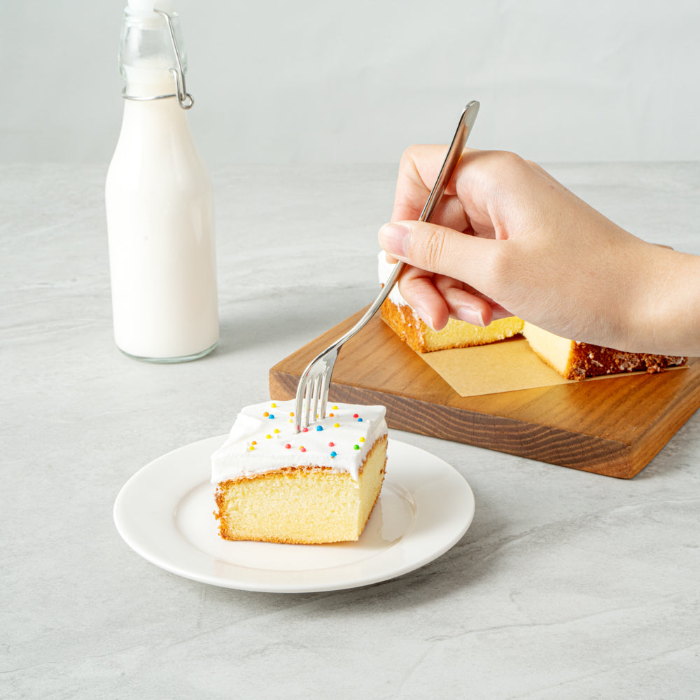 Pastry Tek Unbleached Parchment Paper Baking Sheet - Precut, Silicone Coated, Compostable - 5" x 5" - 1000 count box