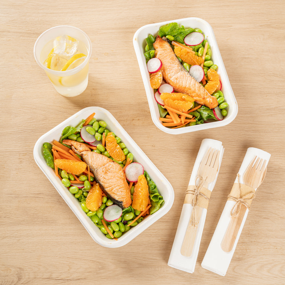 Pulp Safe No PFAS Added 24 oz Rectangle White Sugarcane / Bagasse Container - Home Compostable - 8 1/4" x 5 1/2" x 1 1/2" - 100 count box