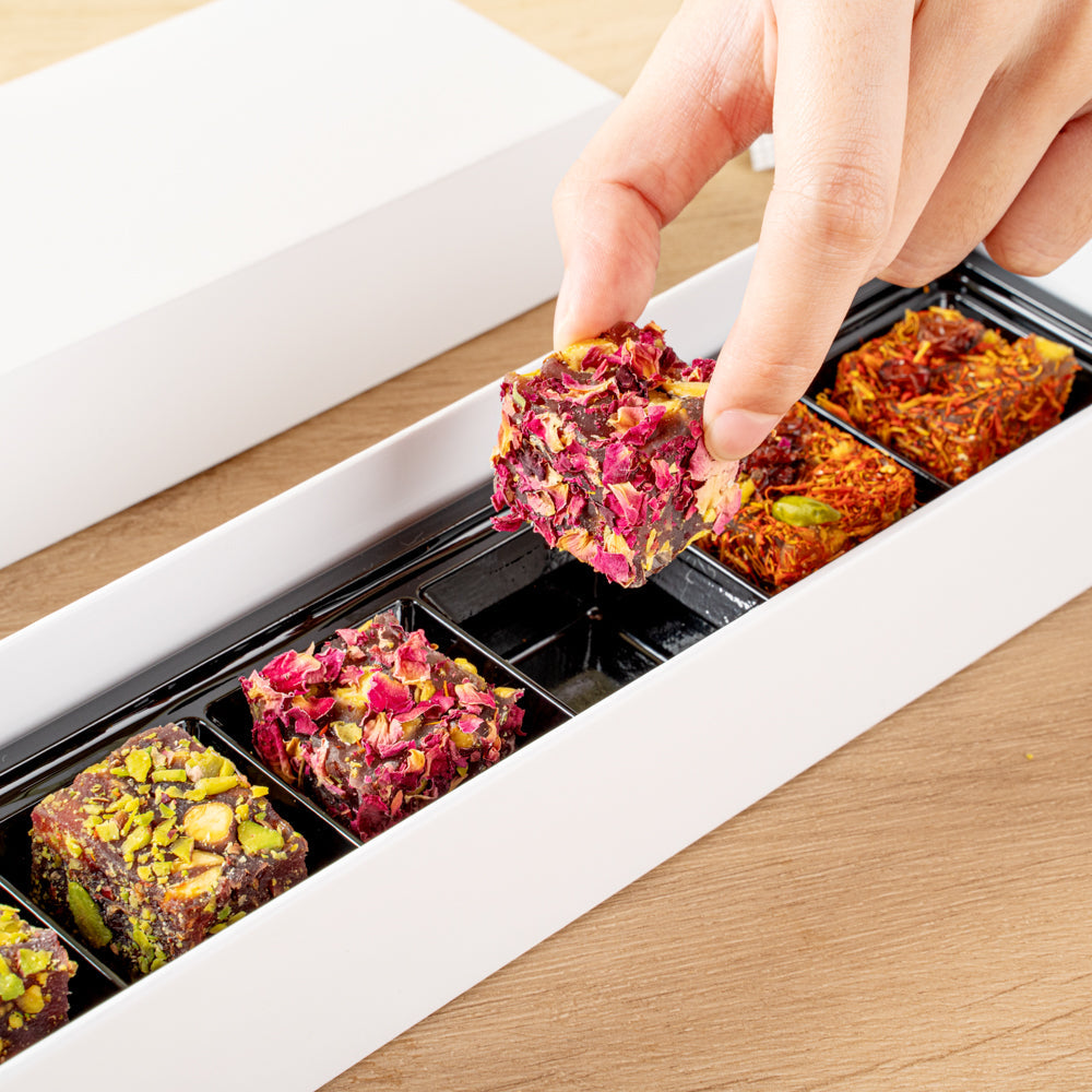 Sweet Vision Rectangle White Paper Candy / Chocolate Boxes - 6 Compartments - 10 3/4" x 2 3/4" x 1 1/2" - 10 count box