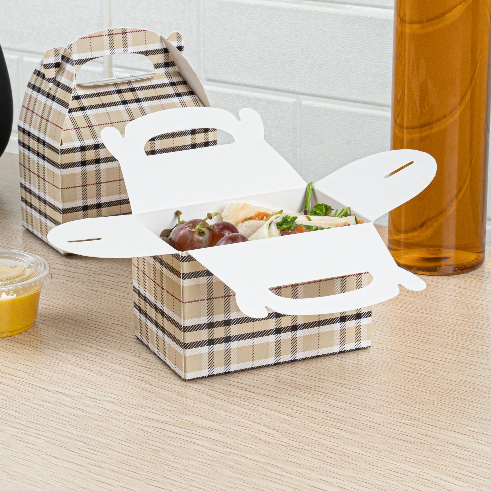Bio Tek Plaid Paper Gable Box / Take Out Container - Compostable - 4" x 2 1/2" x 2 1/2" - 25 count box