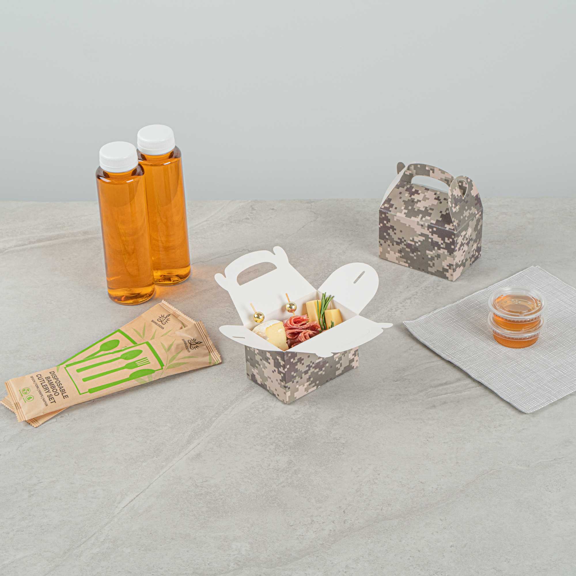 Bio Tek Camouflage Paper Gable Box / Take Out Container - Compostable - 4" x 2 1/2" x 2 1/2" - 25 count box