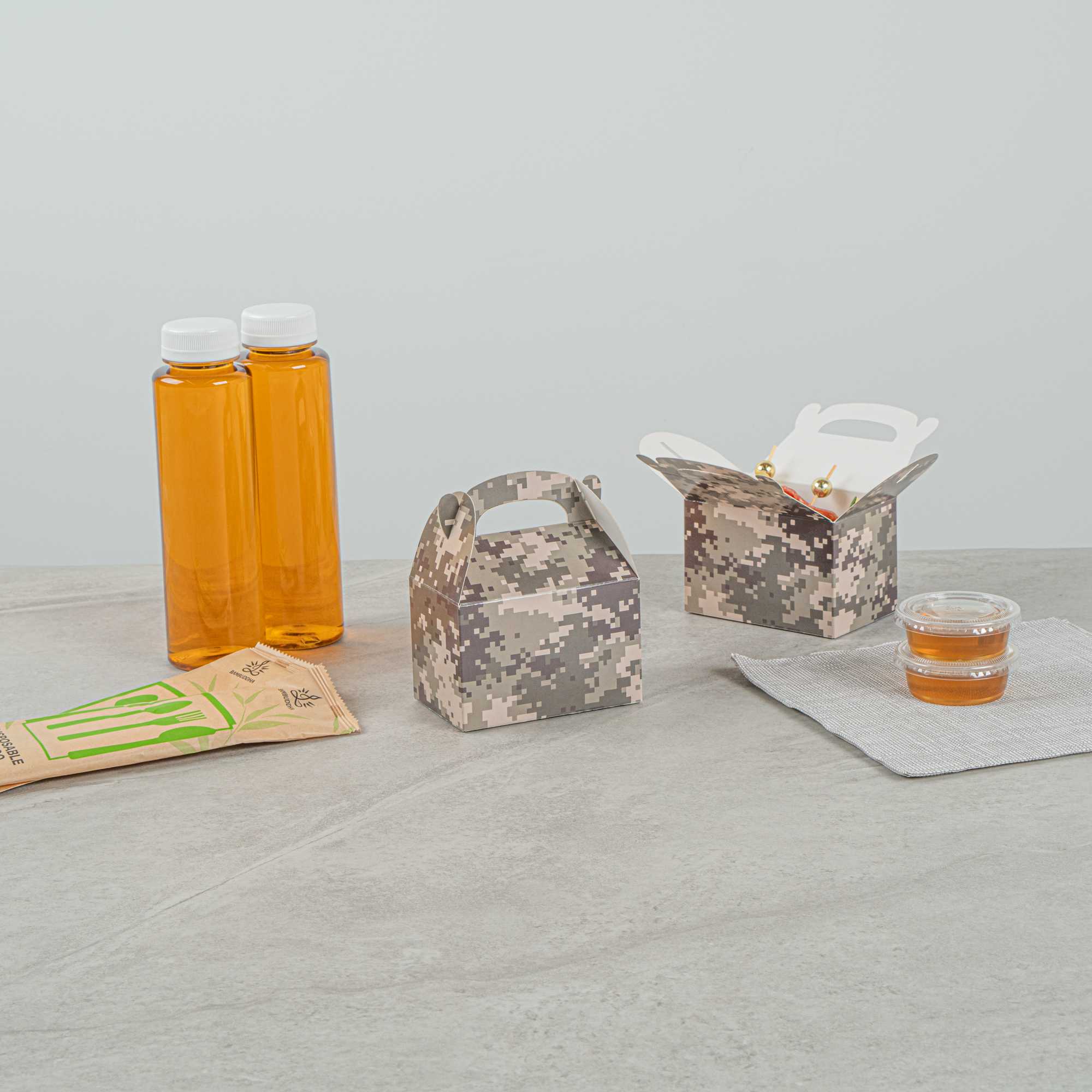 Bio Tek Camouflage Paper Gable Box / Take Out Container - Compostable - 4" x 2 1/2" x 2 1/2" - 25 count box