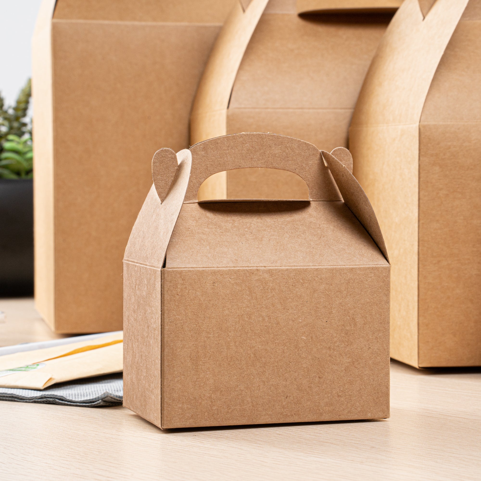 Bio Tek Kraft Paper Gable Box / Take Out Container - Greaseproof - 4" x 2 1/2" x 2 1/2" - 100 count box