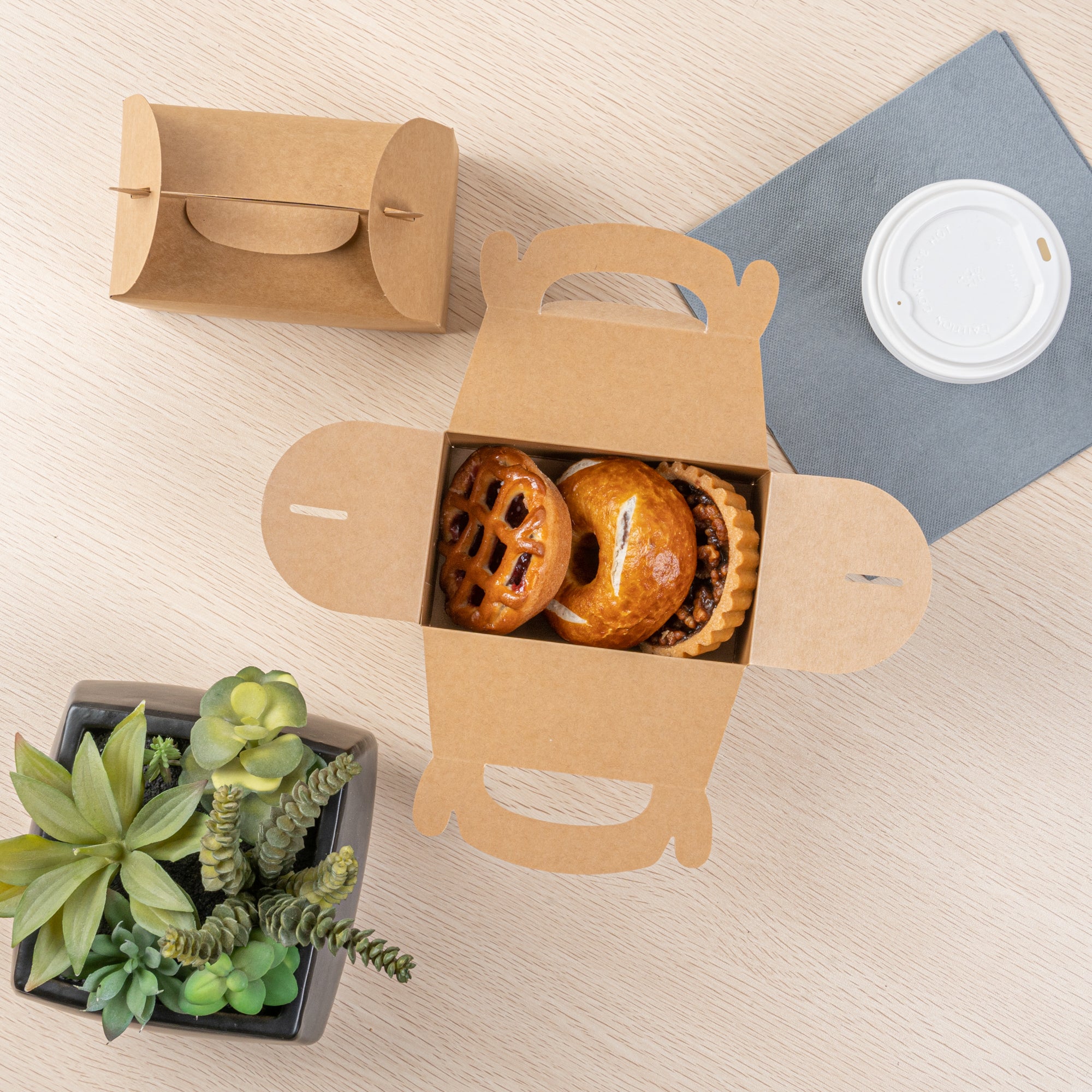 Bio Tek Kraft Paper Gable Box / Take Out Container - Greaseproof - 6" x 3 1/2" x 3 1/2" - 100 count box
