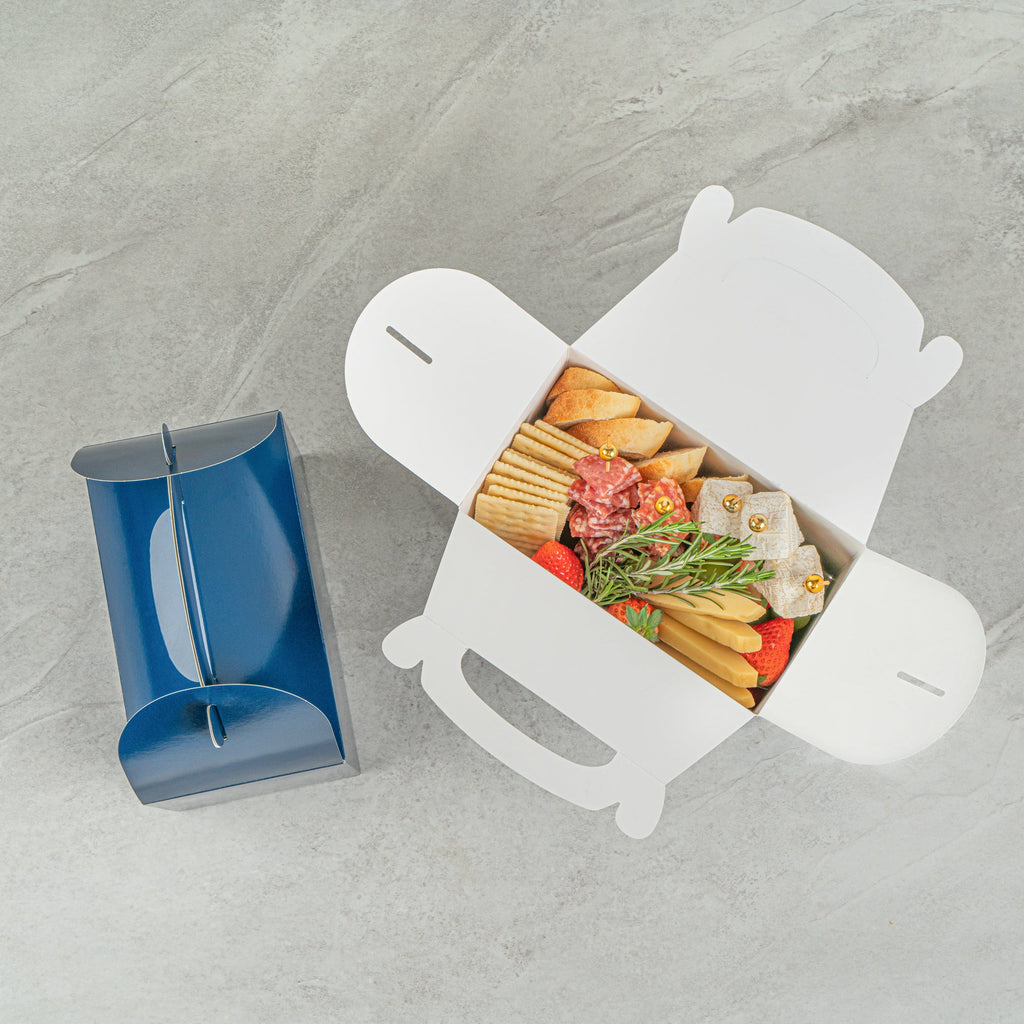 Bio Tek Frenchie Paper Gable Box / Take Out Container - Compostable - 8 1/2" x 4 3/4" x 5 1/2" - 25 count box
