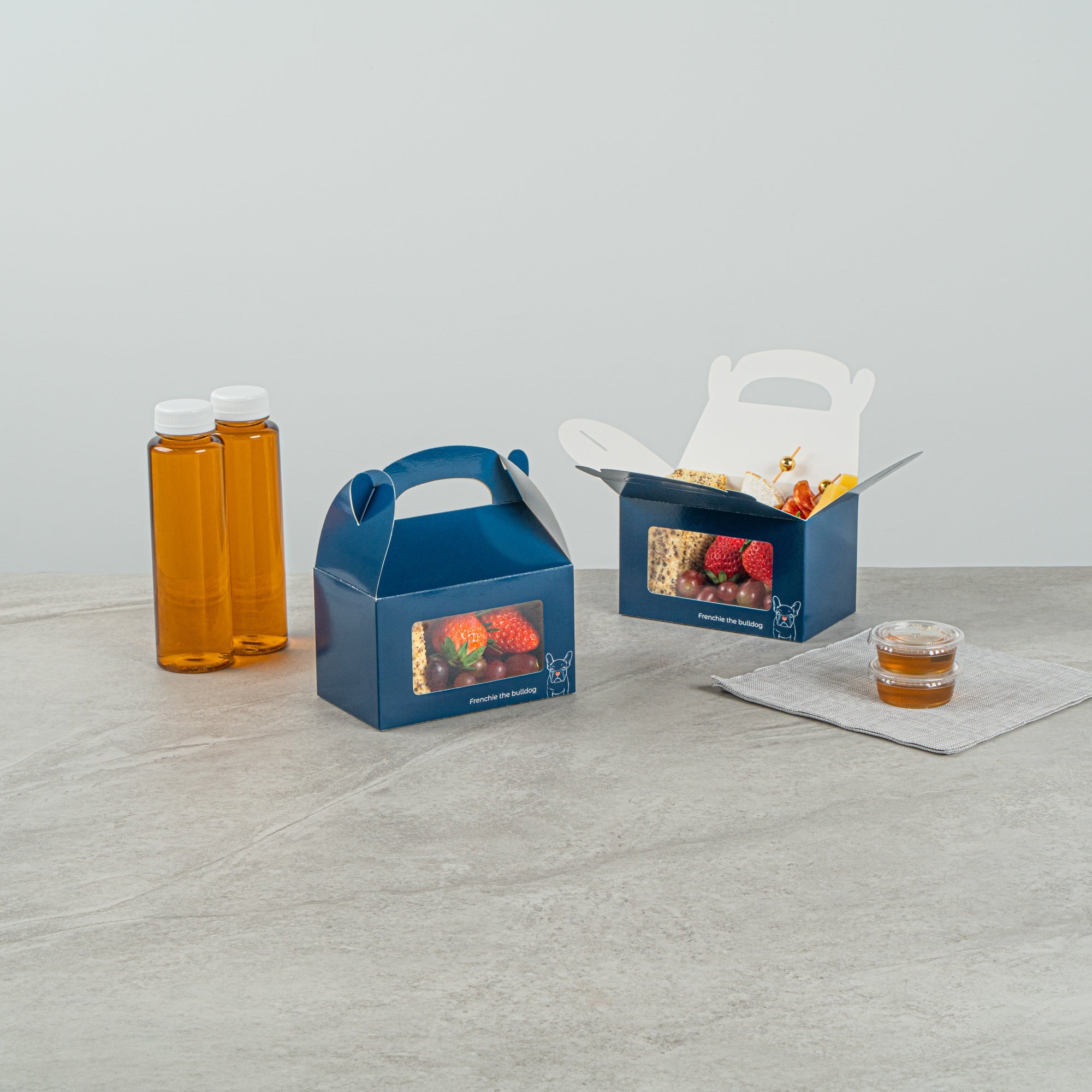Bio Tek Frenchie Paper Gable Box / Take Out Container - with Window - 6" x 3 1/2" x 3 1/2" - 100 count box