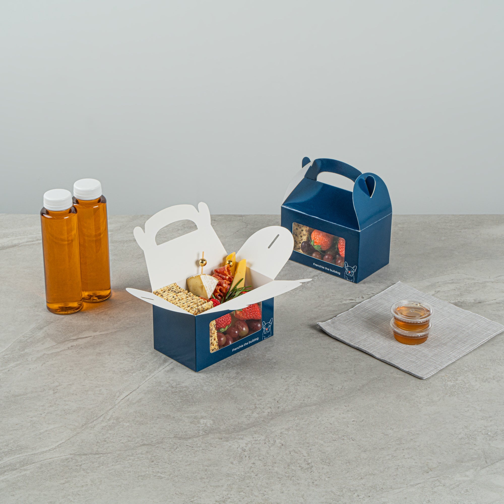 Bio Tek Frenchie Paper Gable Box / Take Out Container - with Window - 6" x 3 1/2" x 3 1/2" - 100 count box