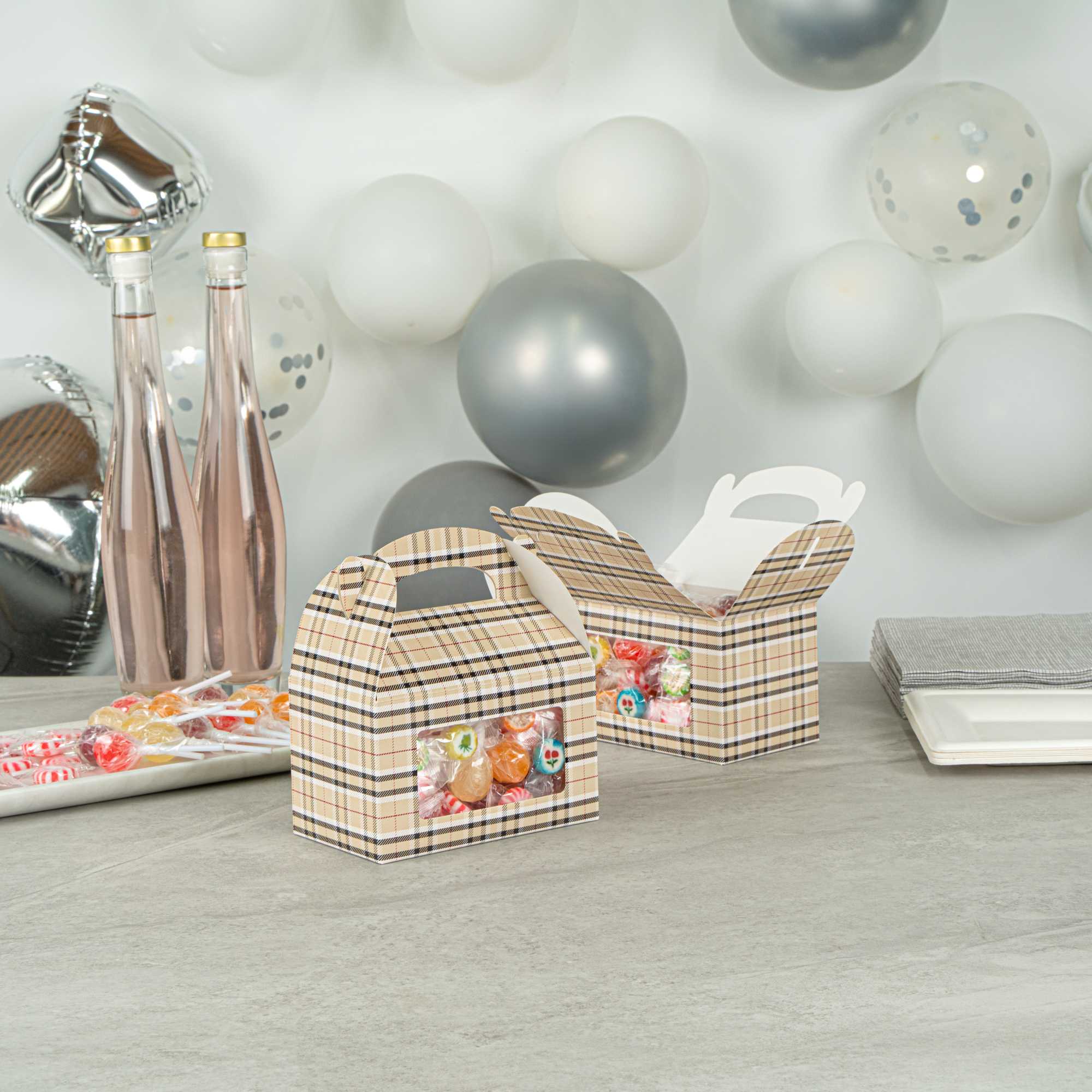 Bio Tek Plaid Paper Gable Box / Take Out Container - with Window - 6" x 3 1/2" x 3 1/2" - 25 count box