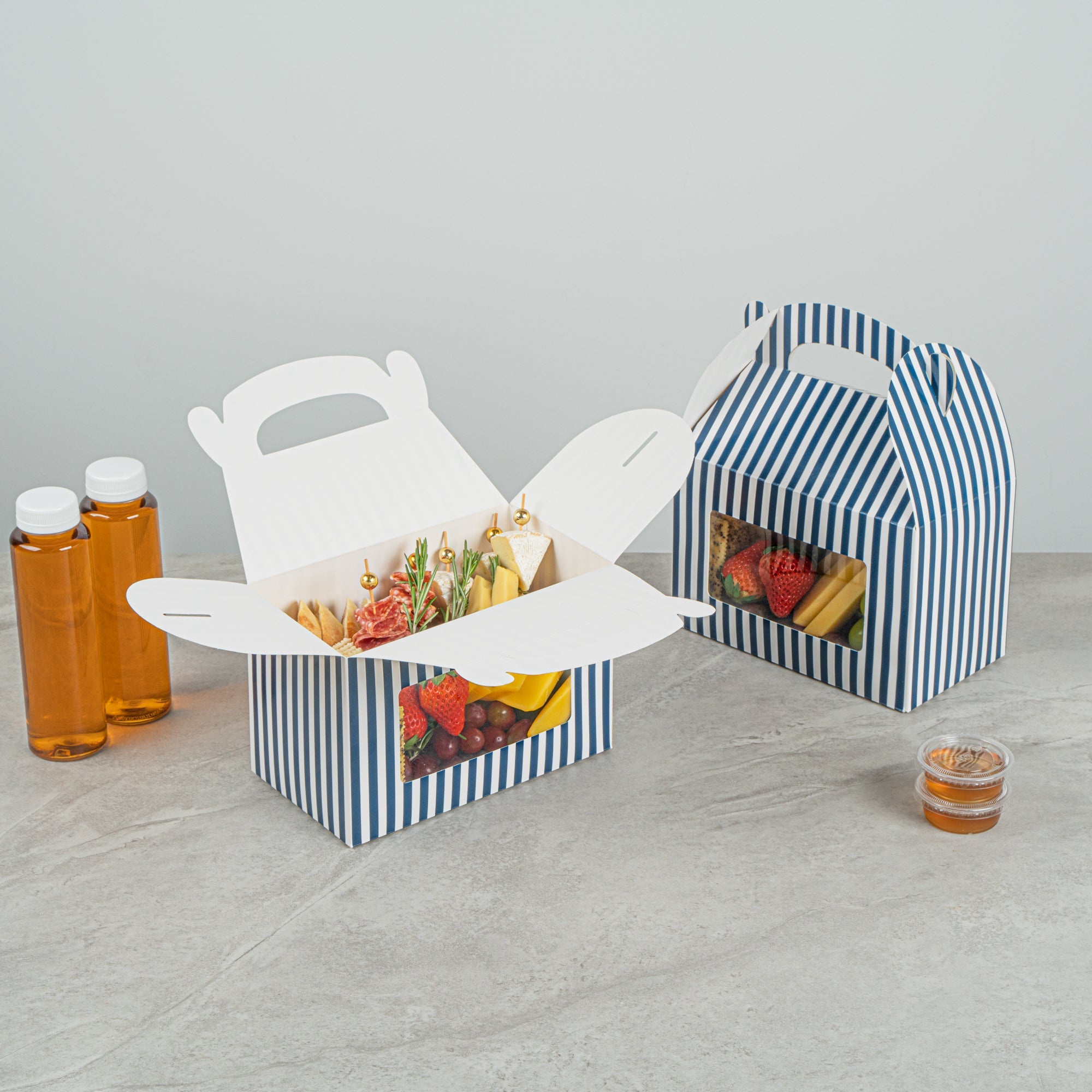 Bio Tek Blue and White Stripe Paper Gable Box / Take Out Container - with Window - 8 1/2" x 4 3/4" x 5 1/2" - 25 count box