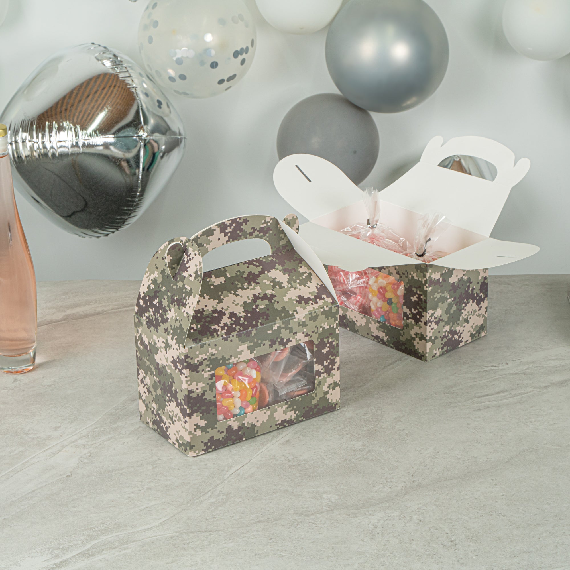 Bio Tek Camouflage Paper Gable Box / Take Out Container - with Window - 8 1/2" x 4 3/4" x 5 1/2" - 25 count box