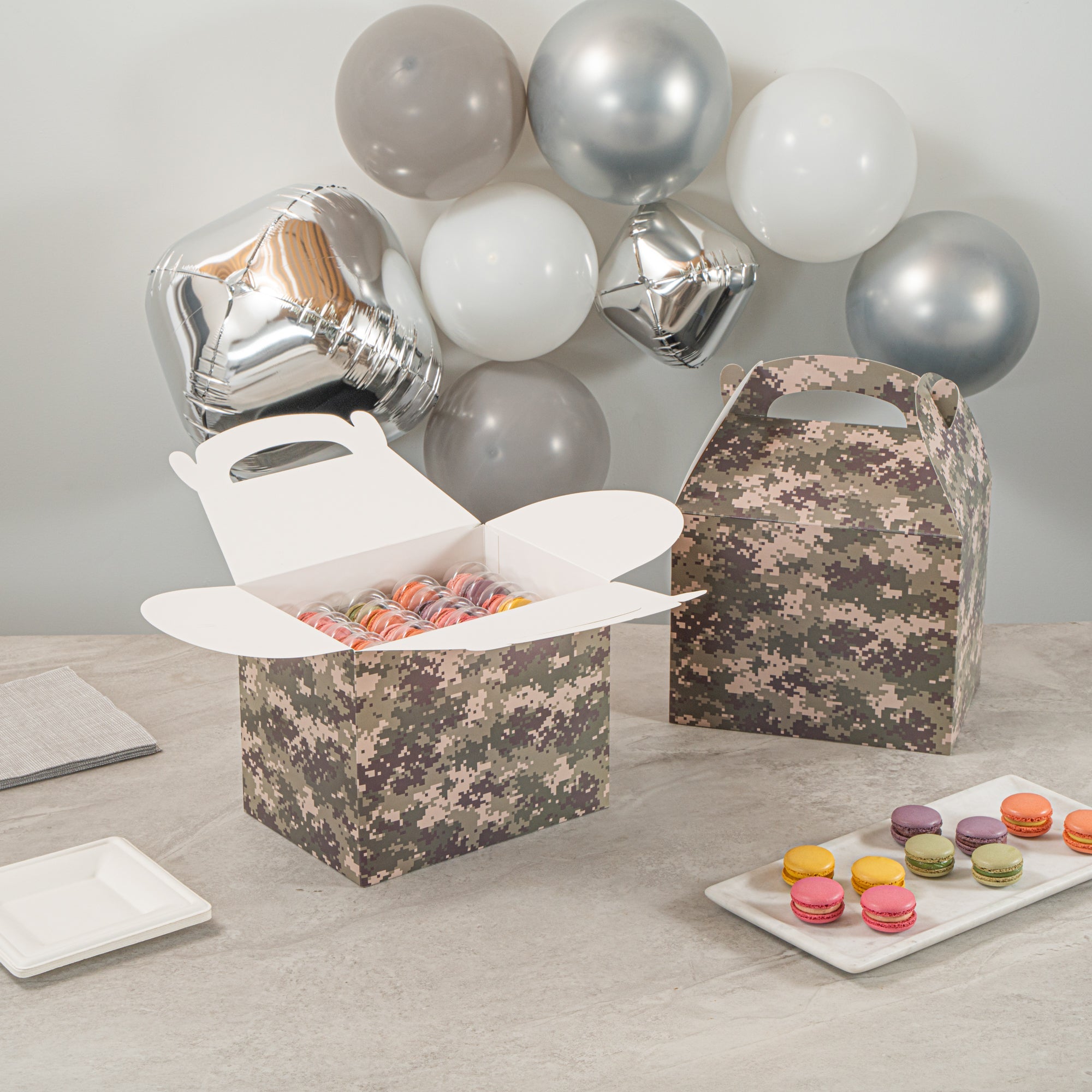 Bio Tek Camouflage Paper Gable Box / Take Out Container - Compostable - 10" x 7" x 8" - 100 count box