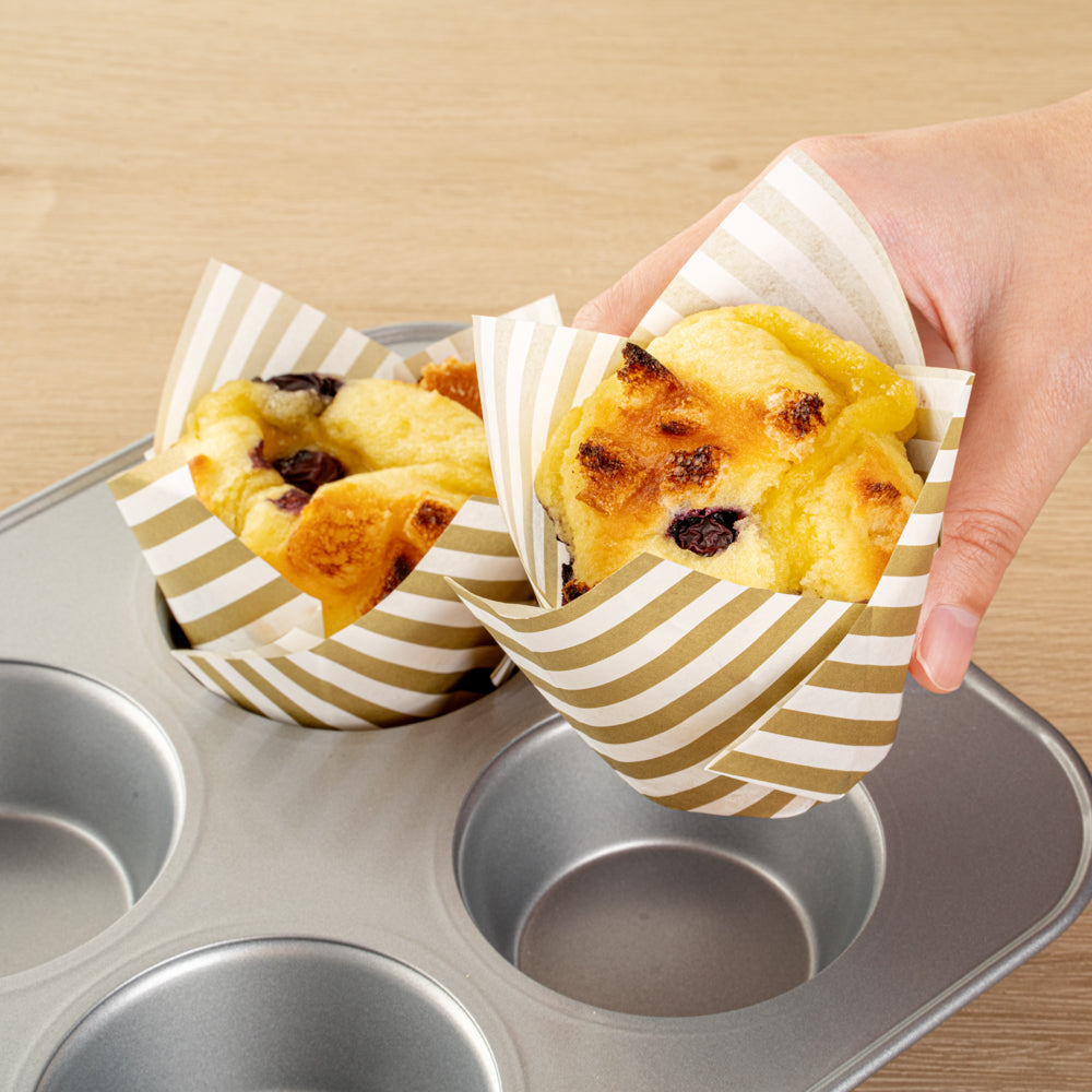 Panificio 3.5 oz White Paper Striped Tulip Baking Cup - Greaseproof - 3 1/4" x 3 1/4" x 3 1/4" - 500 count box