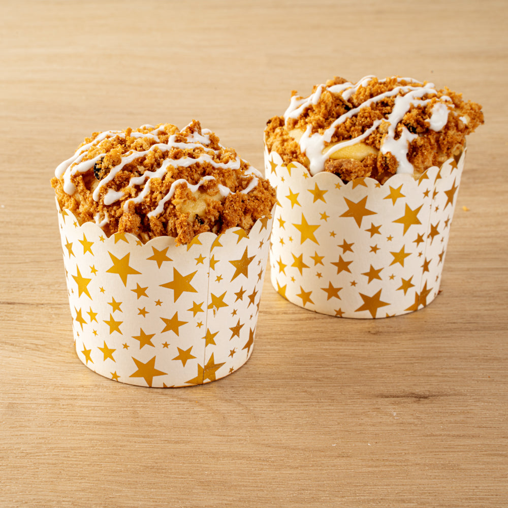 Panificio 4.5 oz White Paper Scalloped Baking Cup - Gold Stars - 2 3/4" x 2 3/4" x 2" - 50 count box