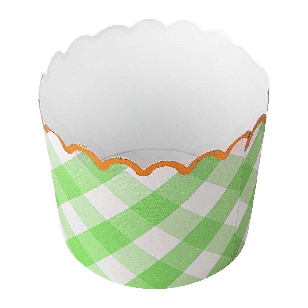 Panificio 4.5 oz Green Plaid Paper Scalloped Baking Cup - Gold Rim - 2 3/4" x 2 3/4" x 2" - 50 count box