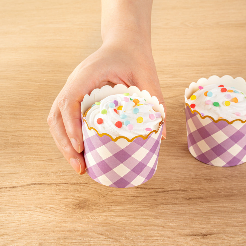 Panificio 4.5 oz Purple Plaid Paper Scalloped Baking Cup - Gold Rim - 2 3/4" x 2 3/4" x 2" - 500 count box