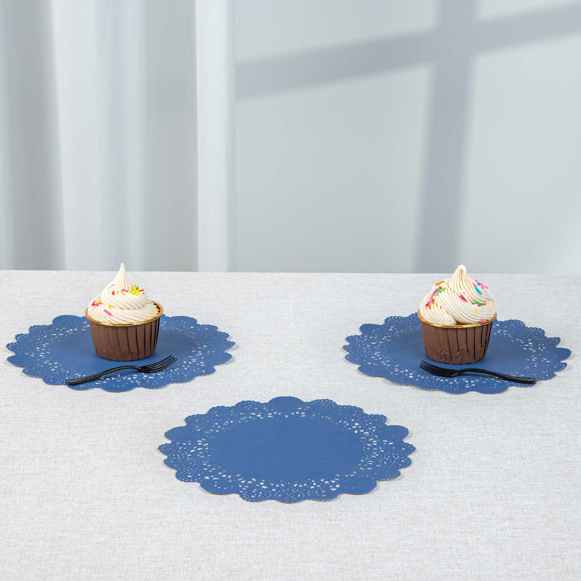 Pastry Tek Round Navy Blue Paper Doilies - Lace - 8" x 8" - 4000 count box