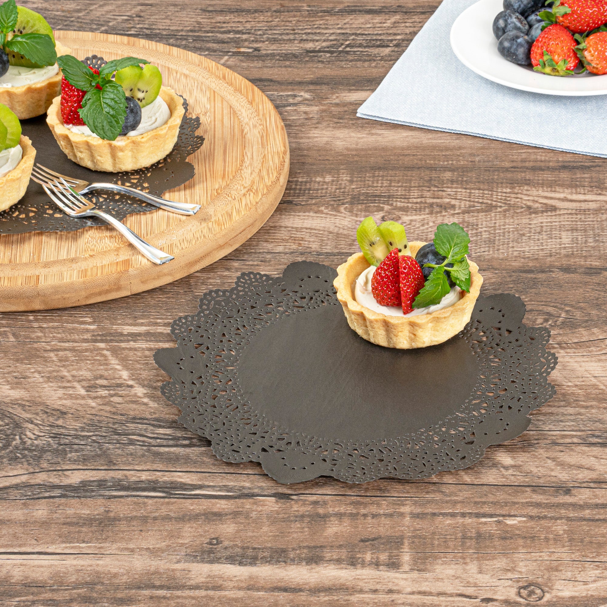 Pastry Tek Round Navy Blue Paper Doilies - Lace - 8" x 8" - 4000 count box